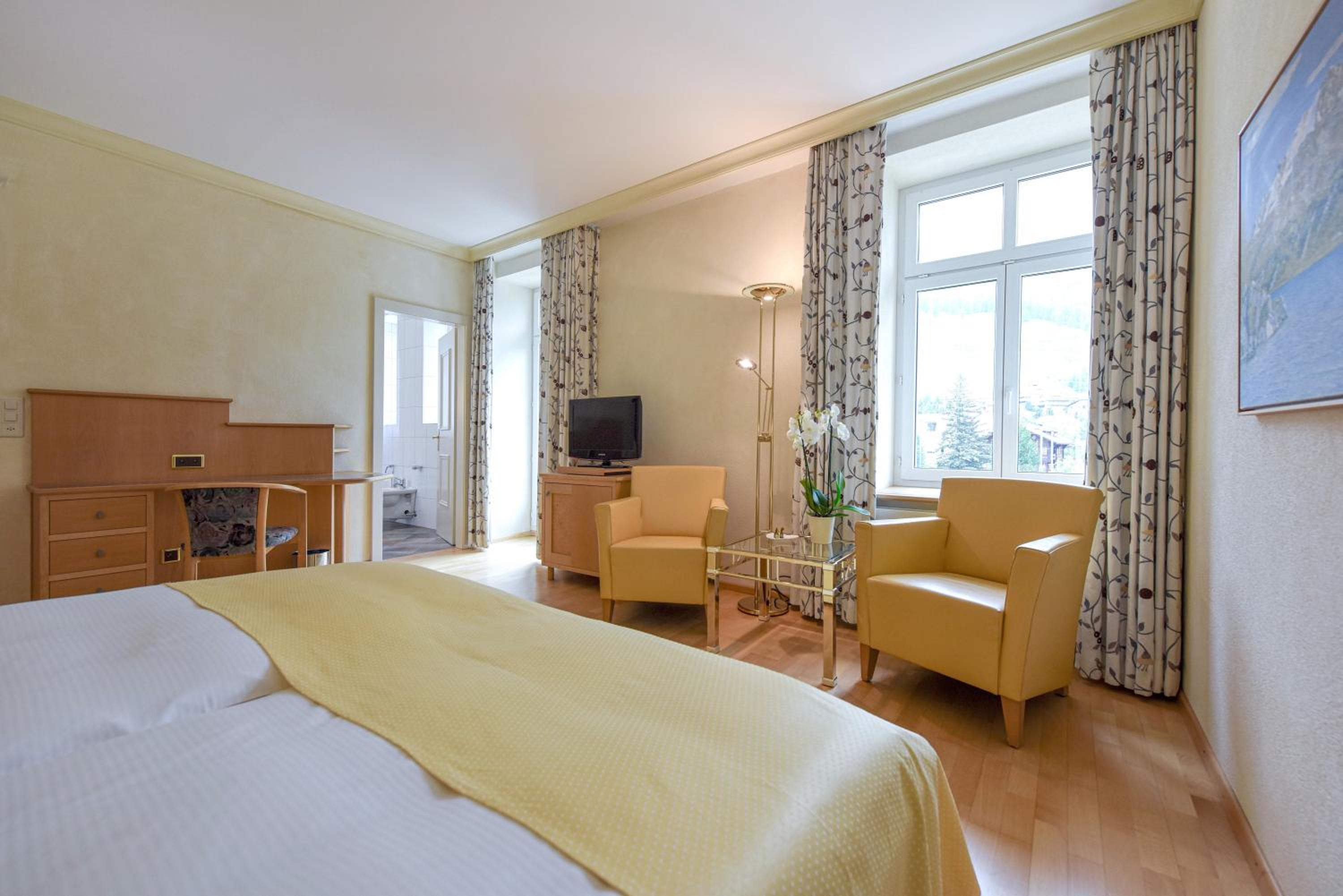 Double Room Classic with balcony photo 1