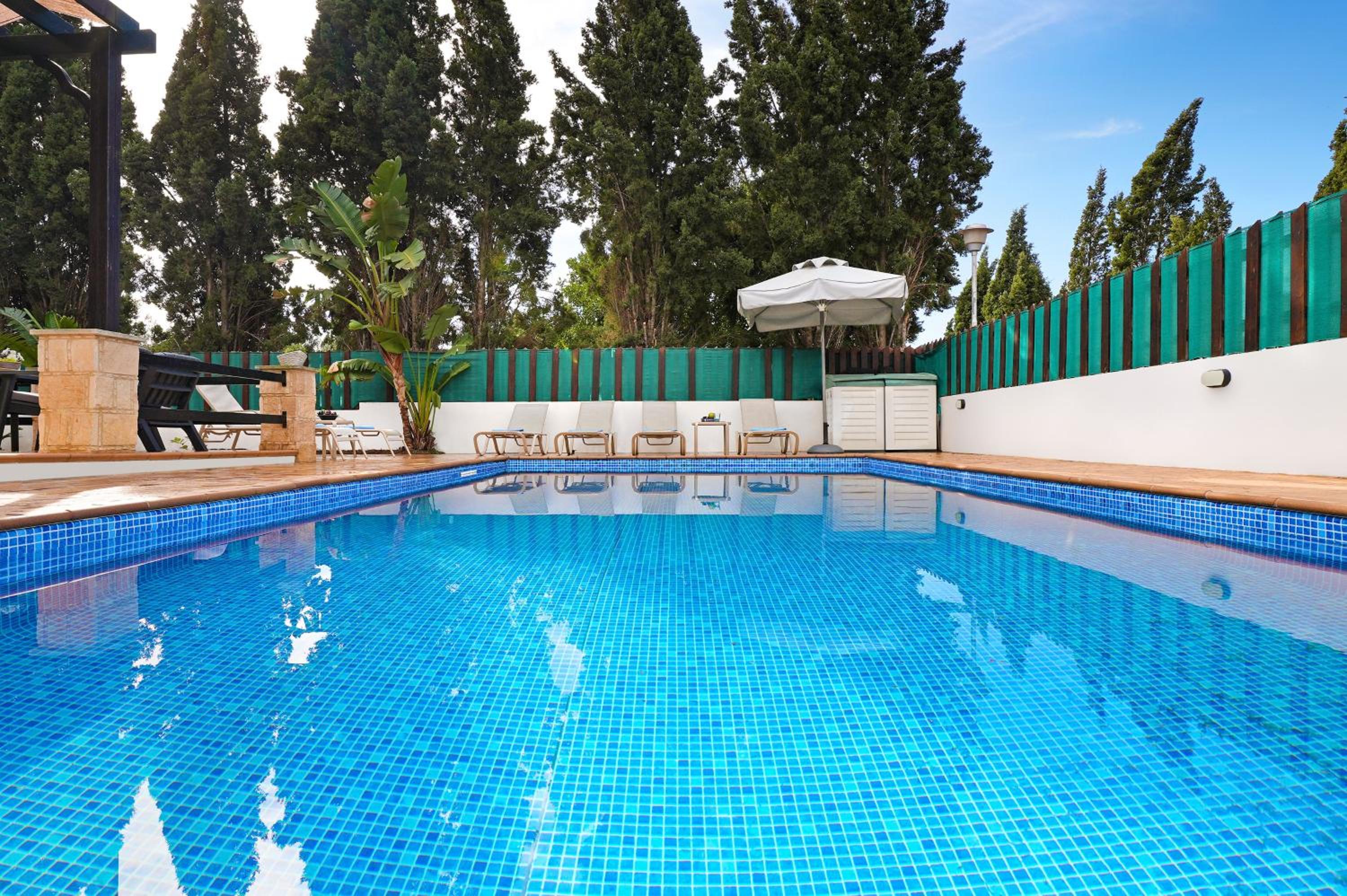 Villa photo 3