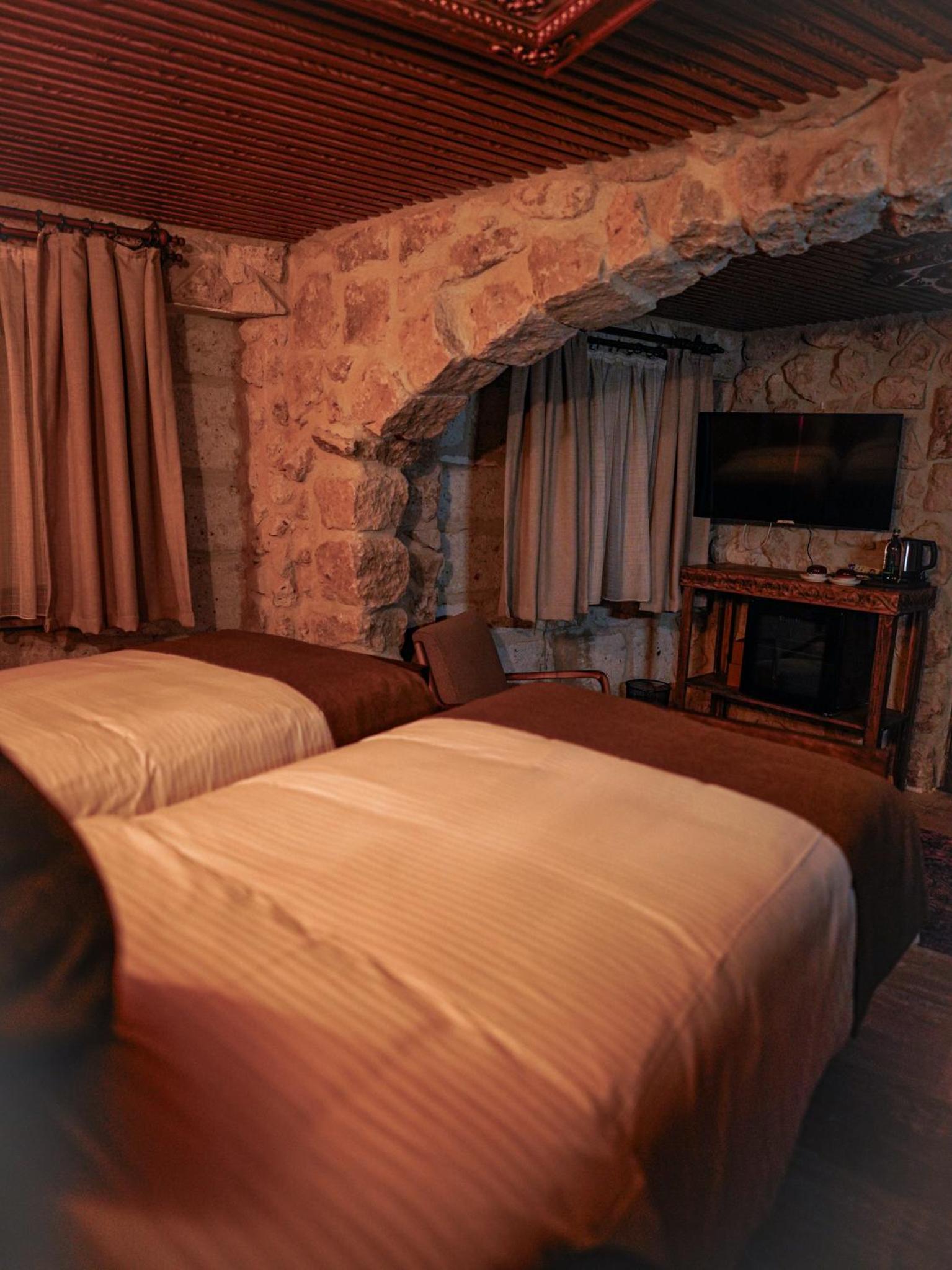 Standard Double Room - Photo 3