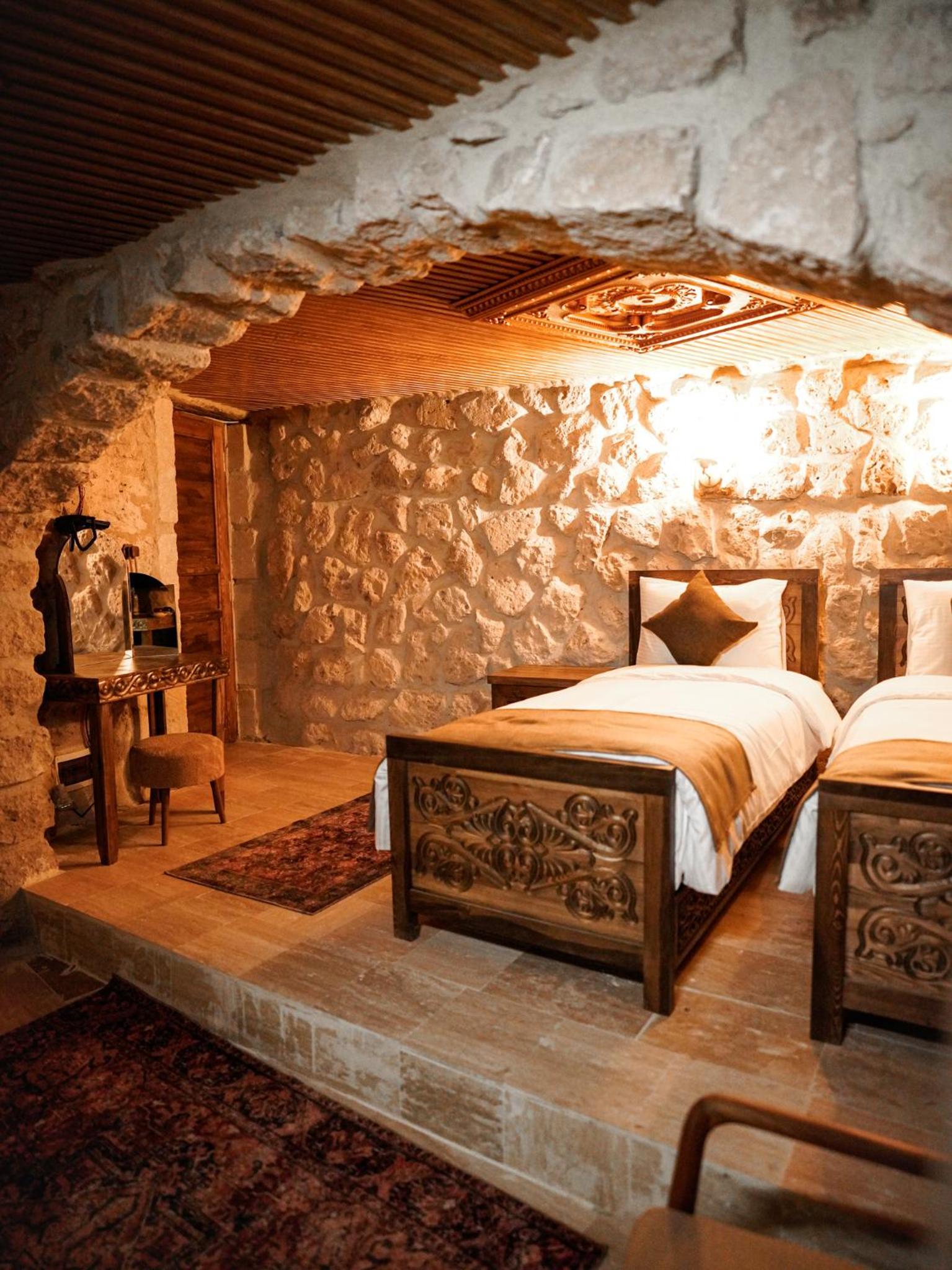 Standard Double Room - Photo 14