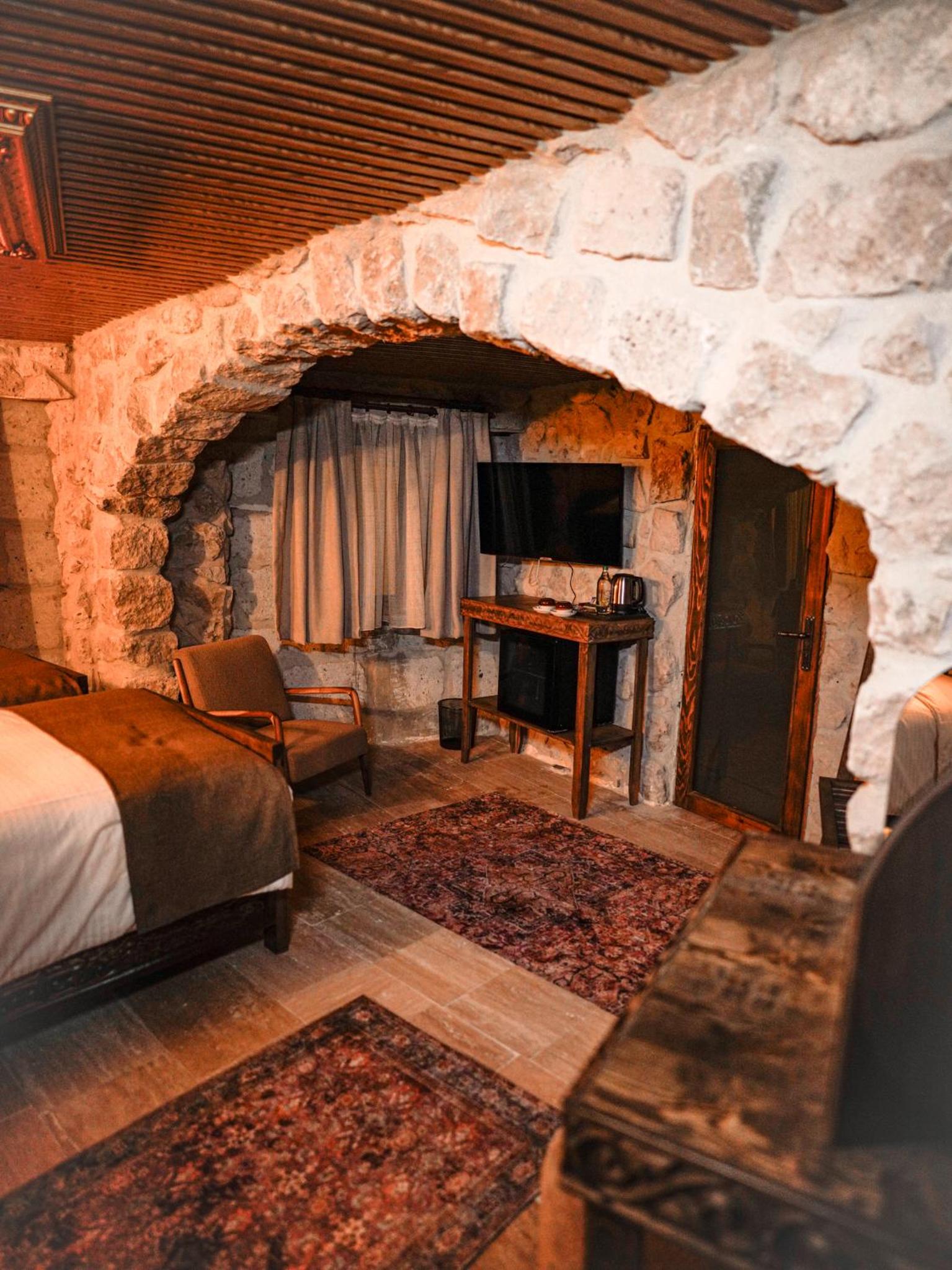 Standard Double Room - Photo 2