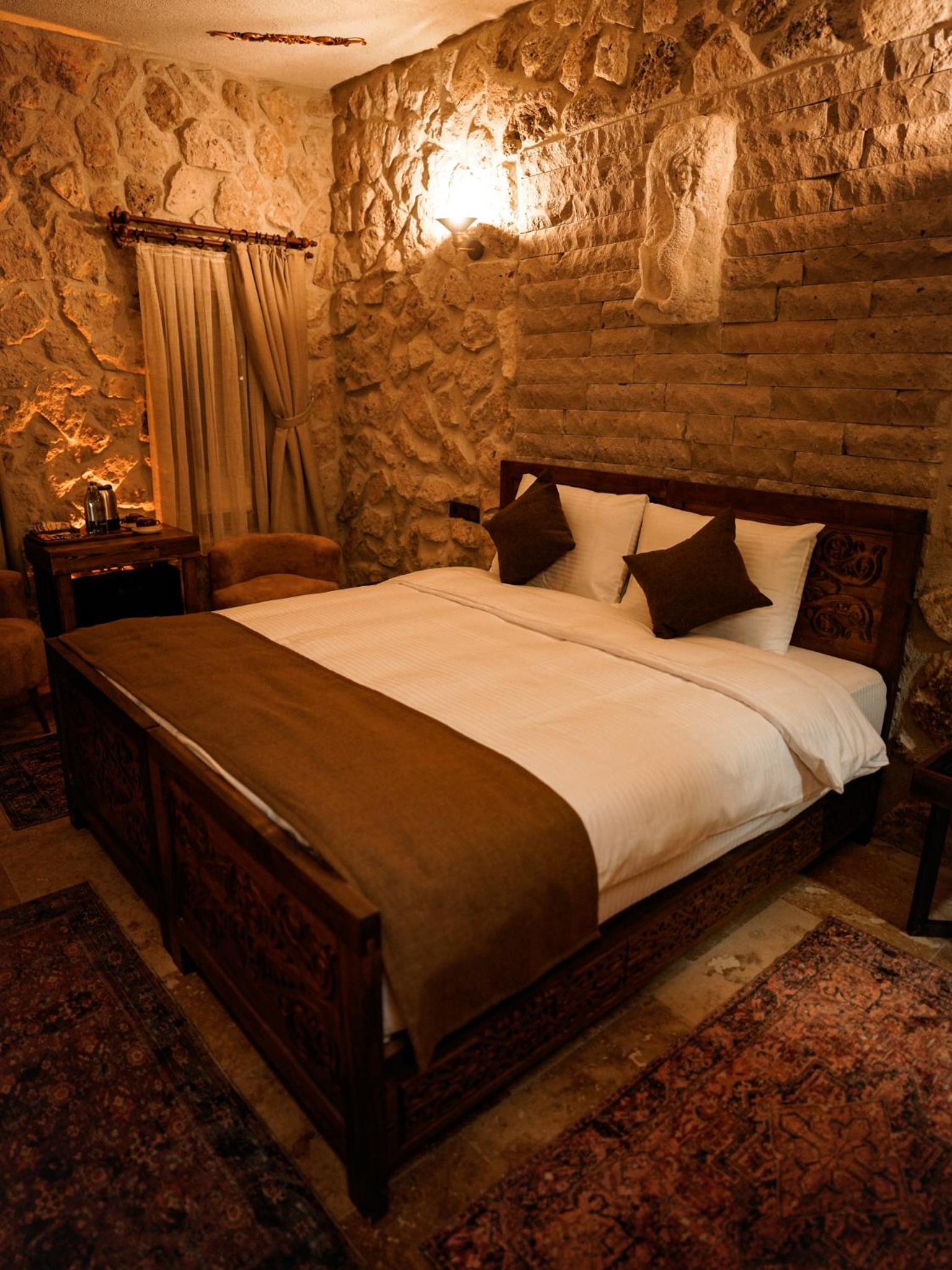 Standard Double Room - Photo 23