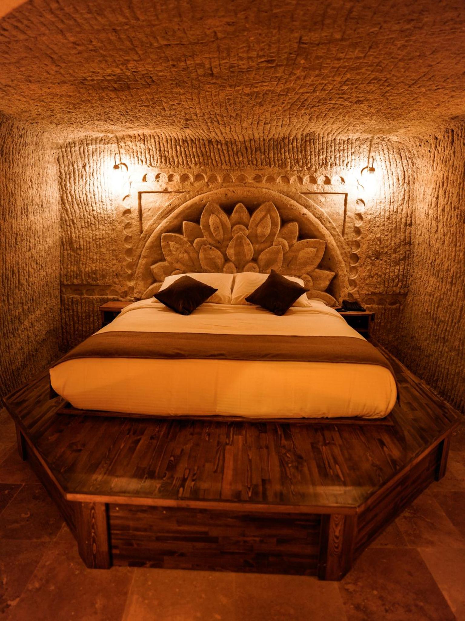 Deluxe Room - Photo 9