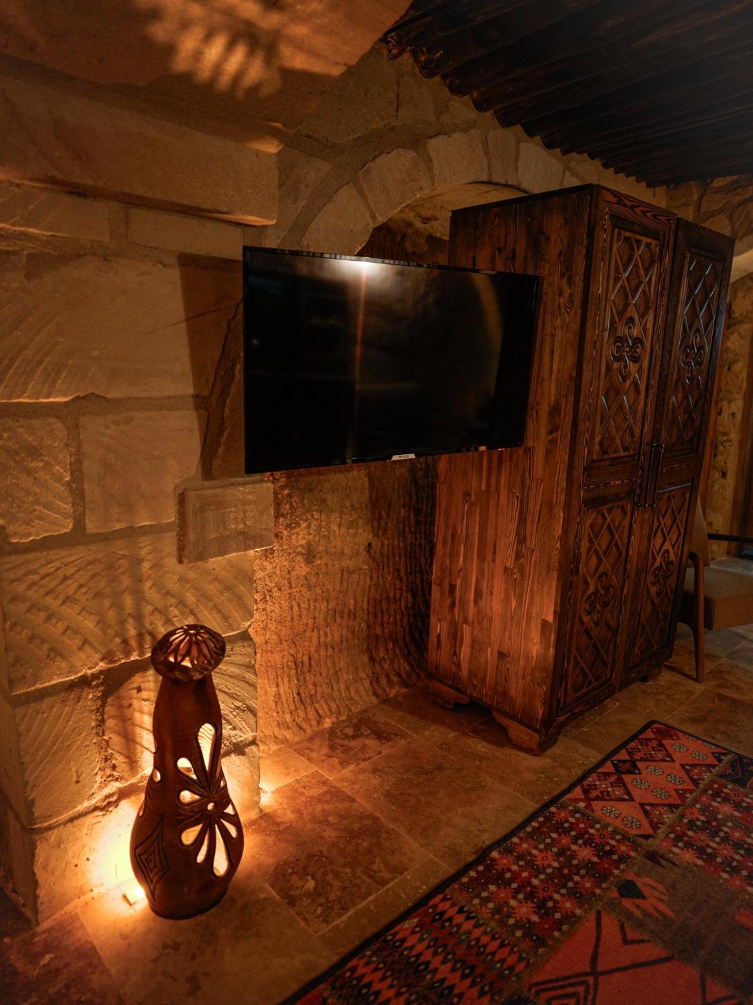 Deluxe Room - Photo 2