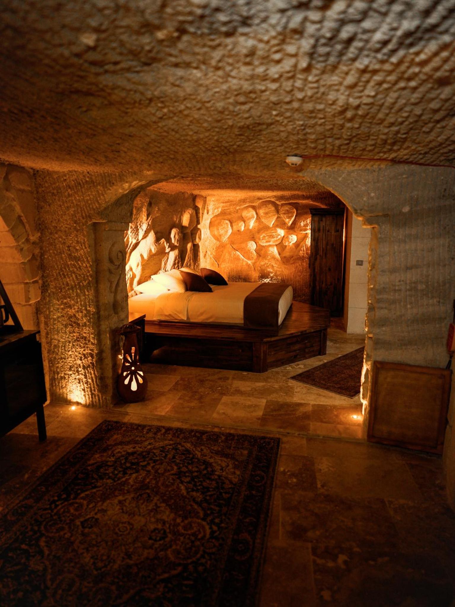 Deluxe Suite - Photo 8