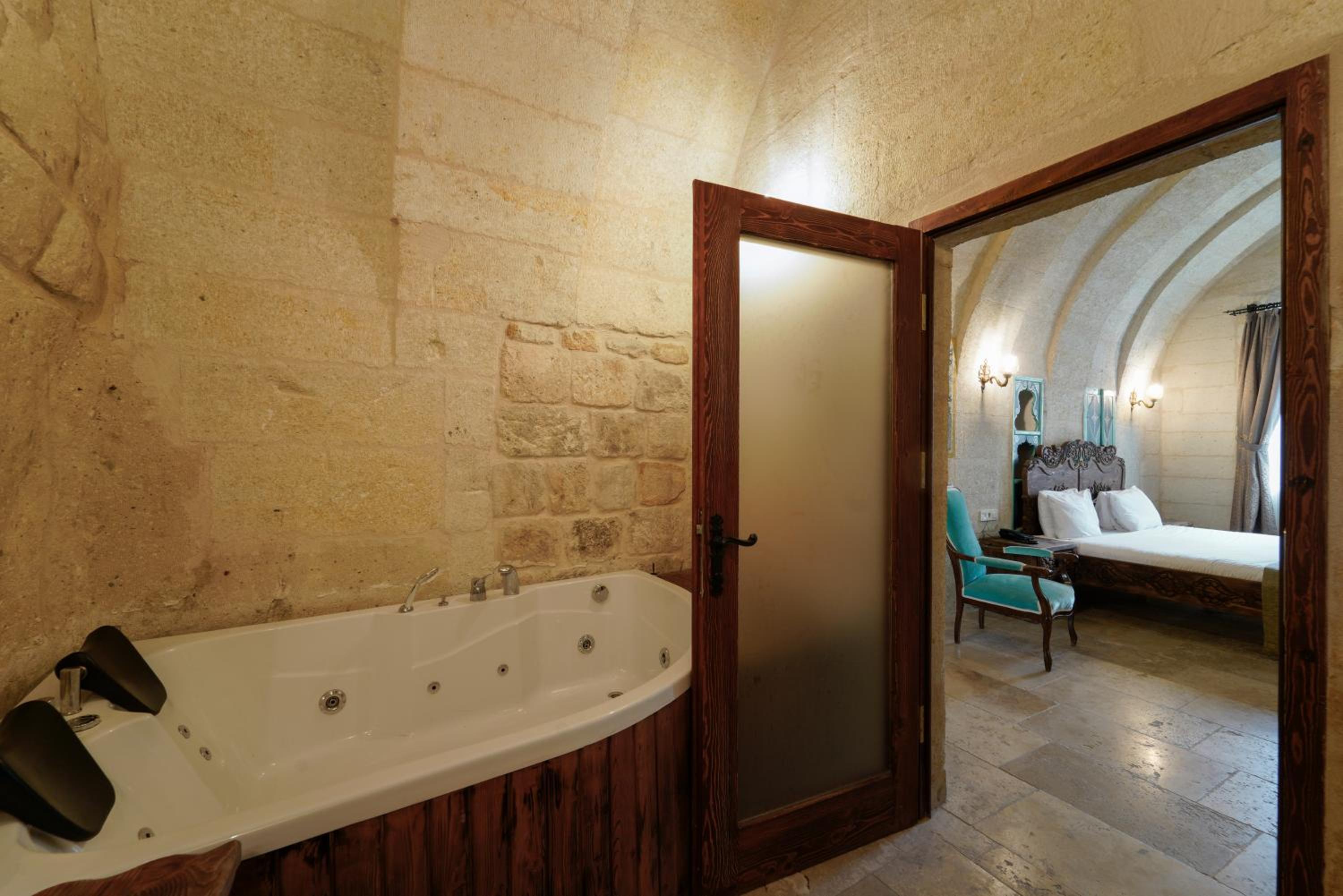 Deluxe Double Room with Castle View - Photo 51