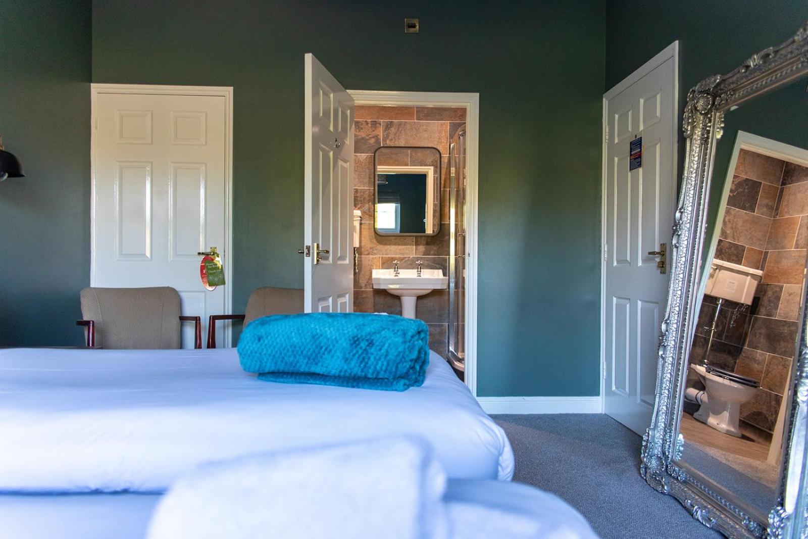 Deluxe Twin Room - Photo 2