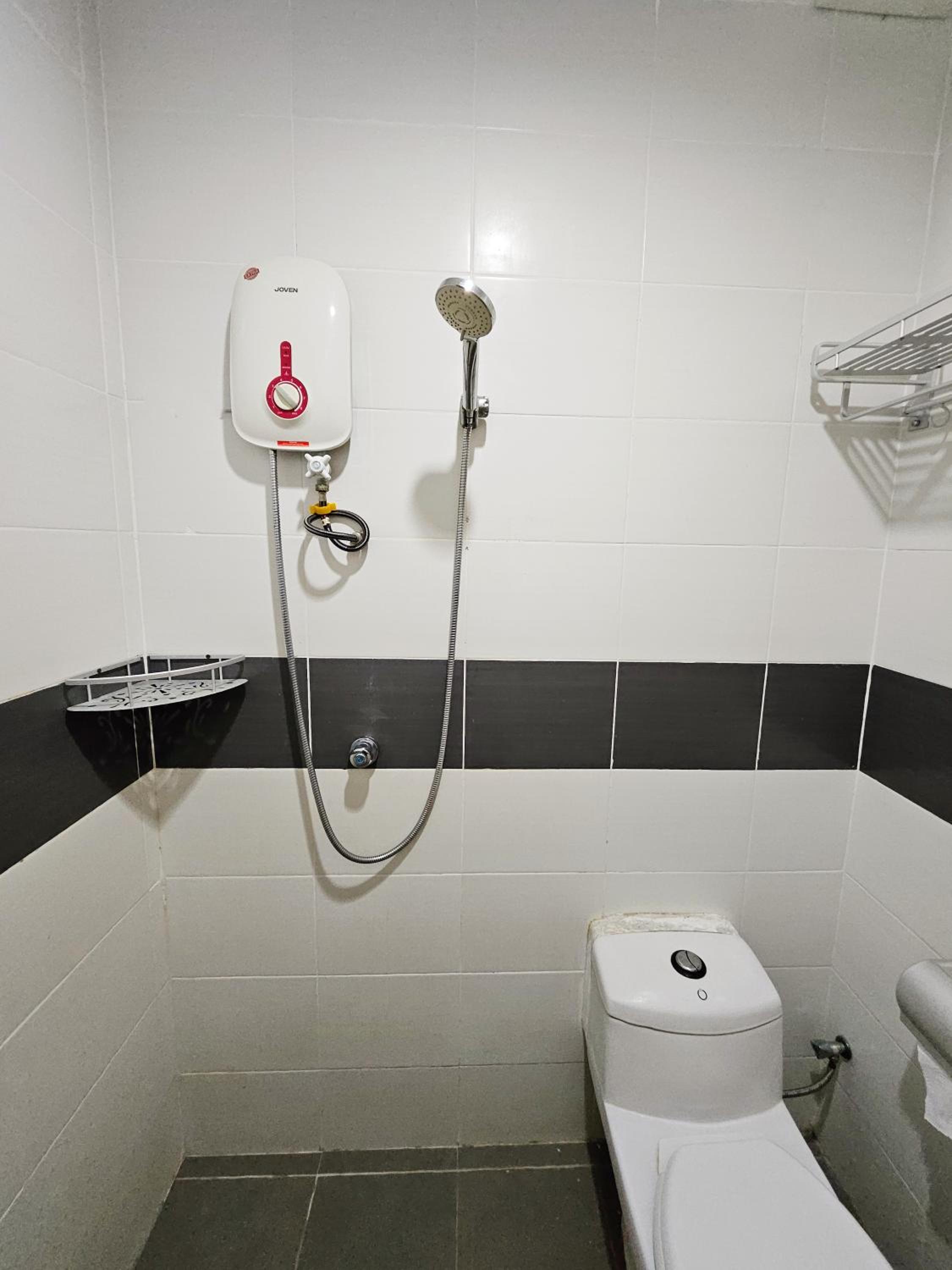 Standard Double Room - Photo 10
