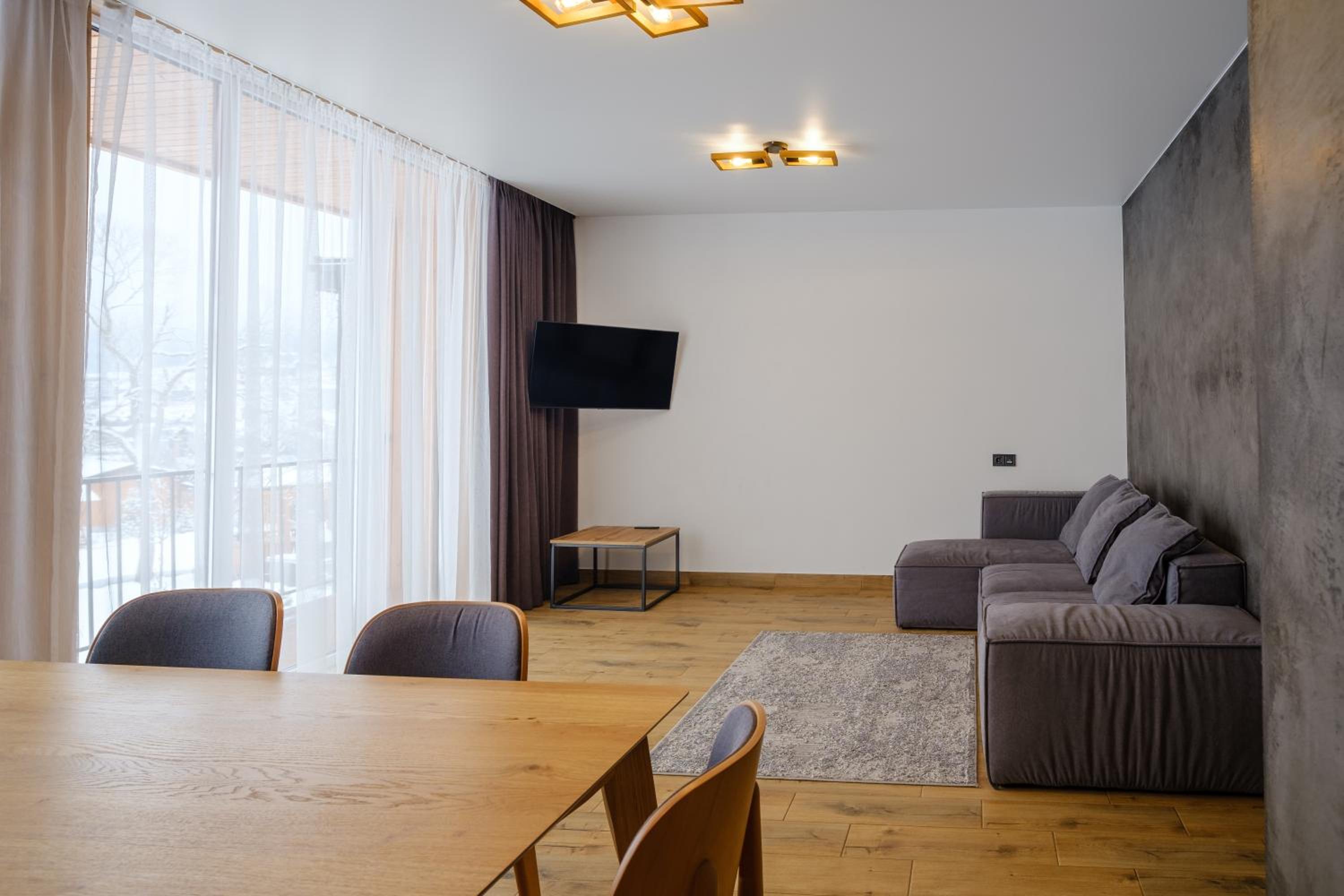 Three-Bedroom Chalet photo 1