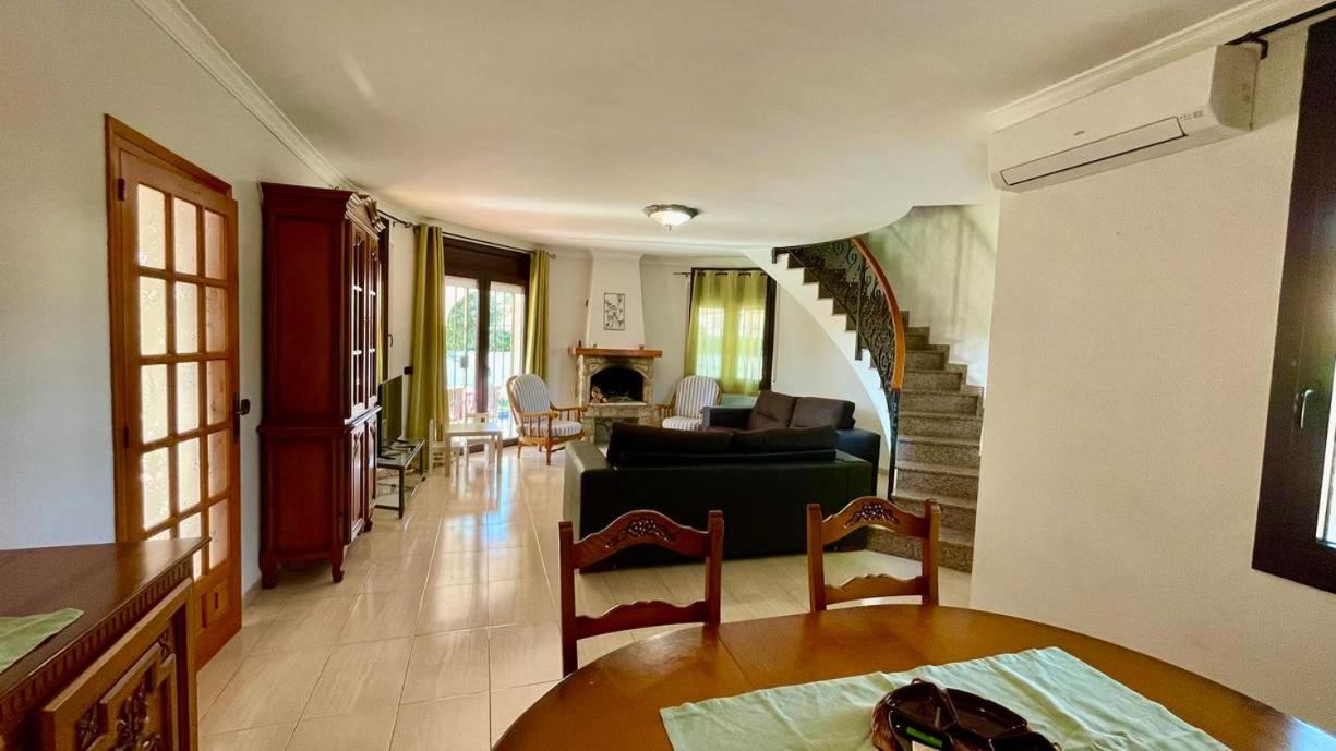 Villa de Tres Habitaciones