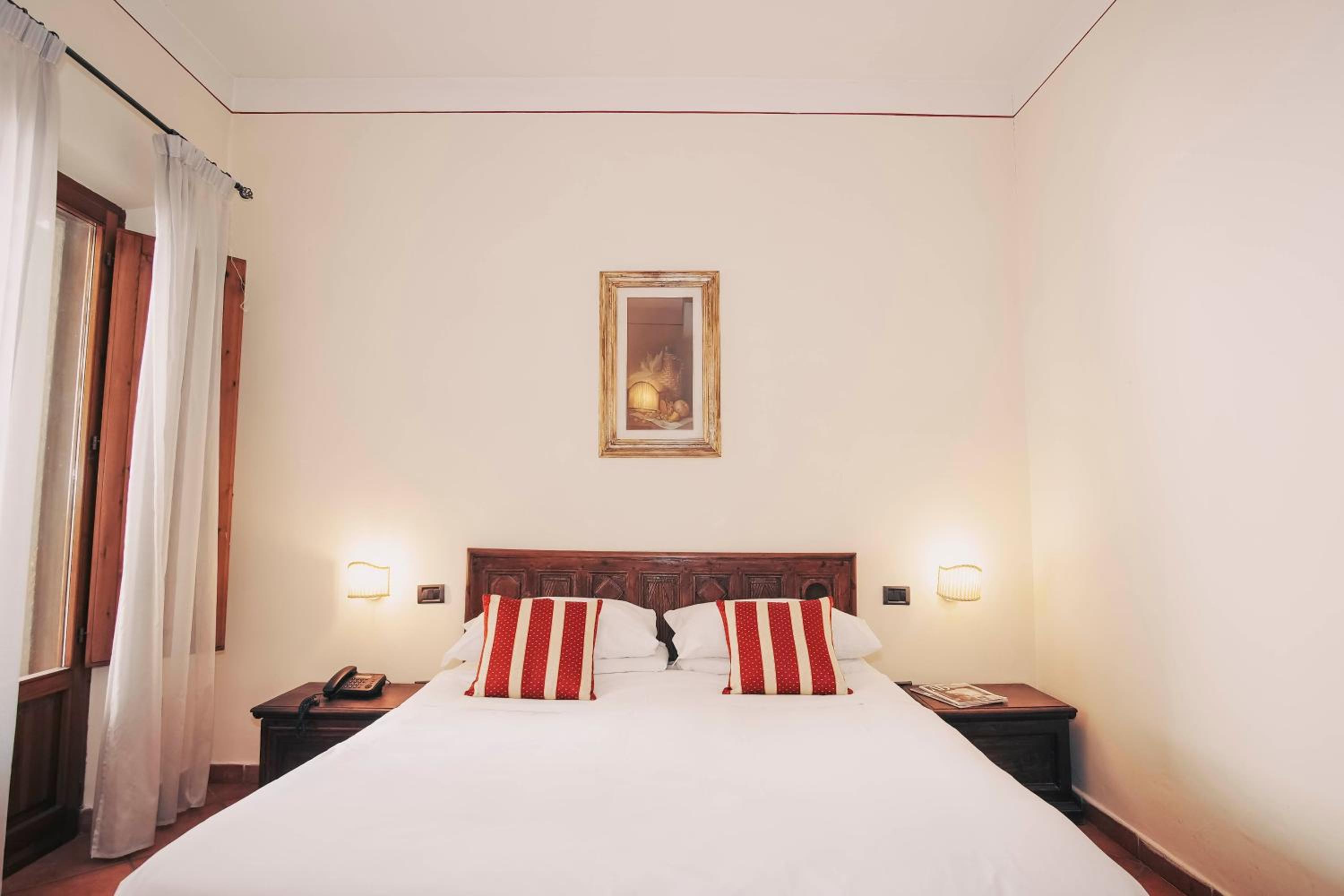 Superior Double or Twin Room - Photo 6