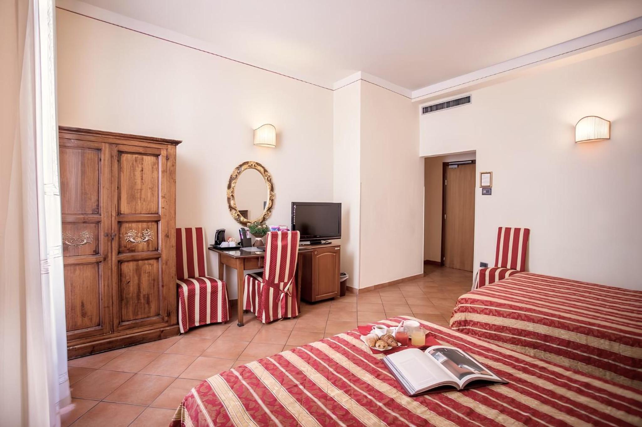 Triple Room