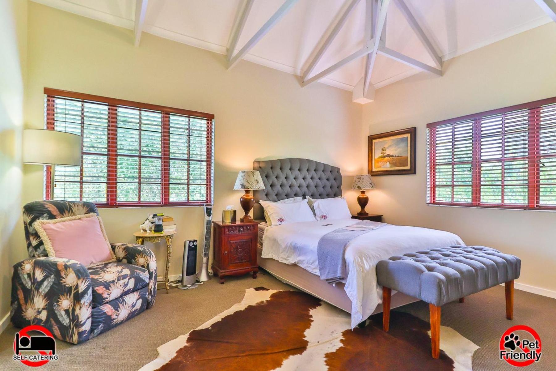 Kanzan Queen Room: Non-self-catering (No Pets Allowed)