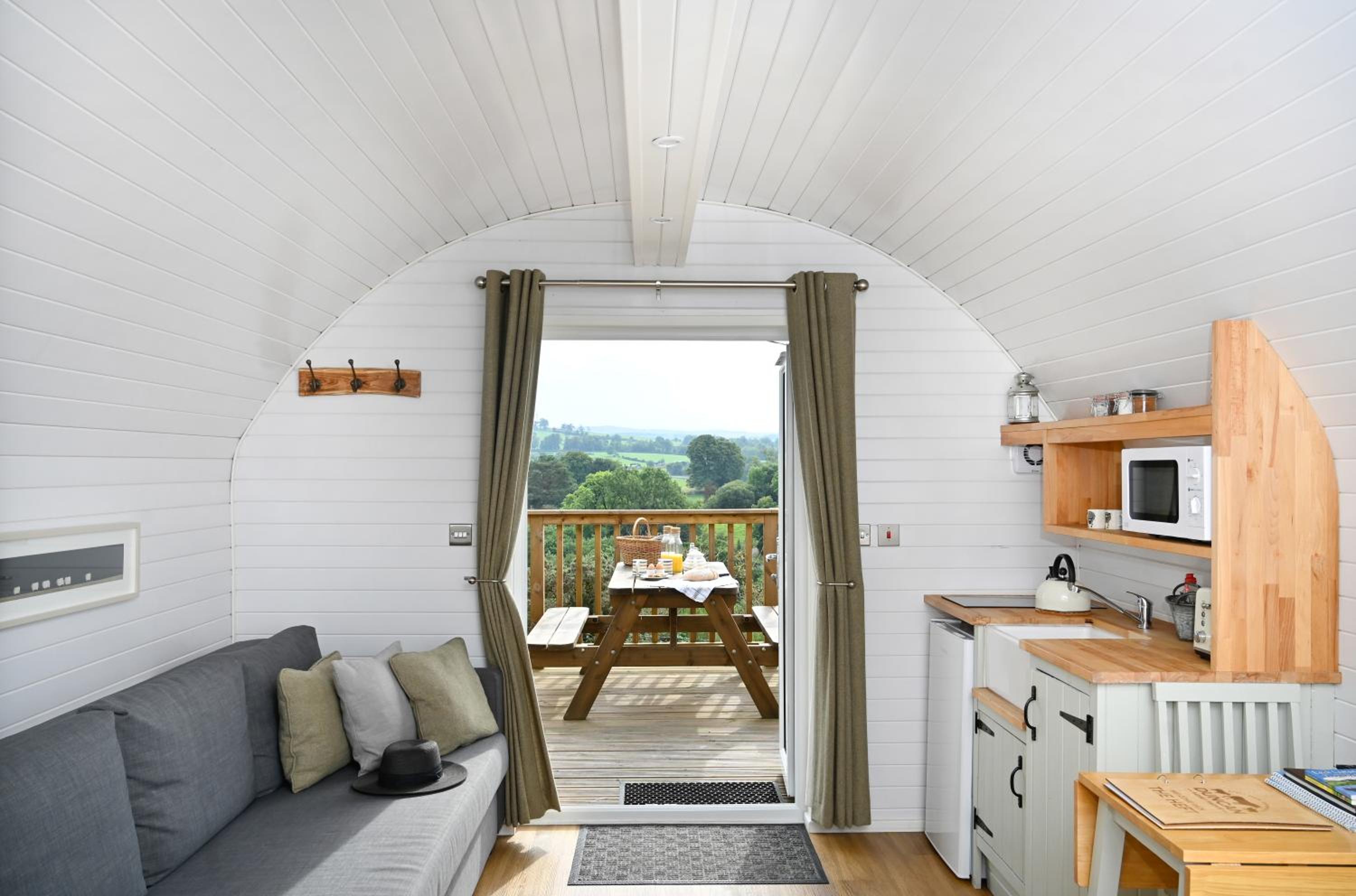 One-Bedroom Apartment - Photo 1