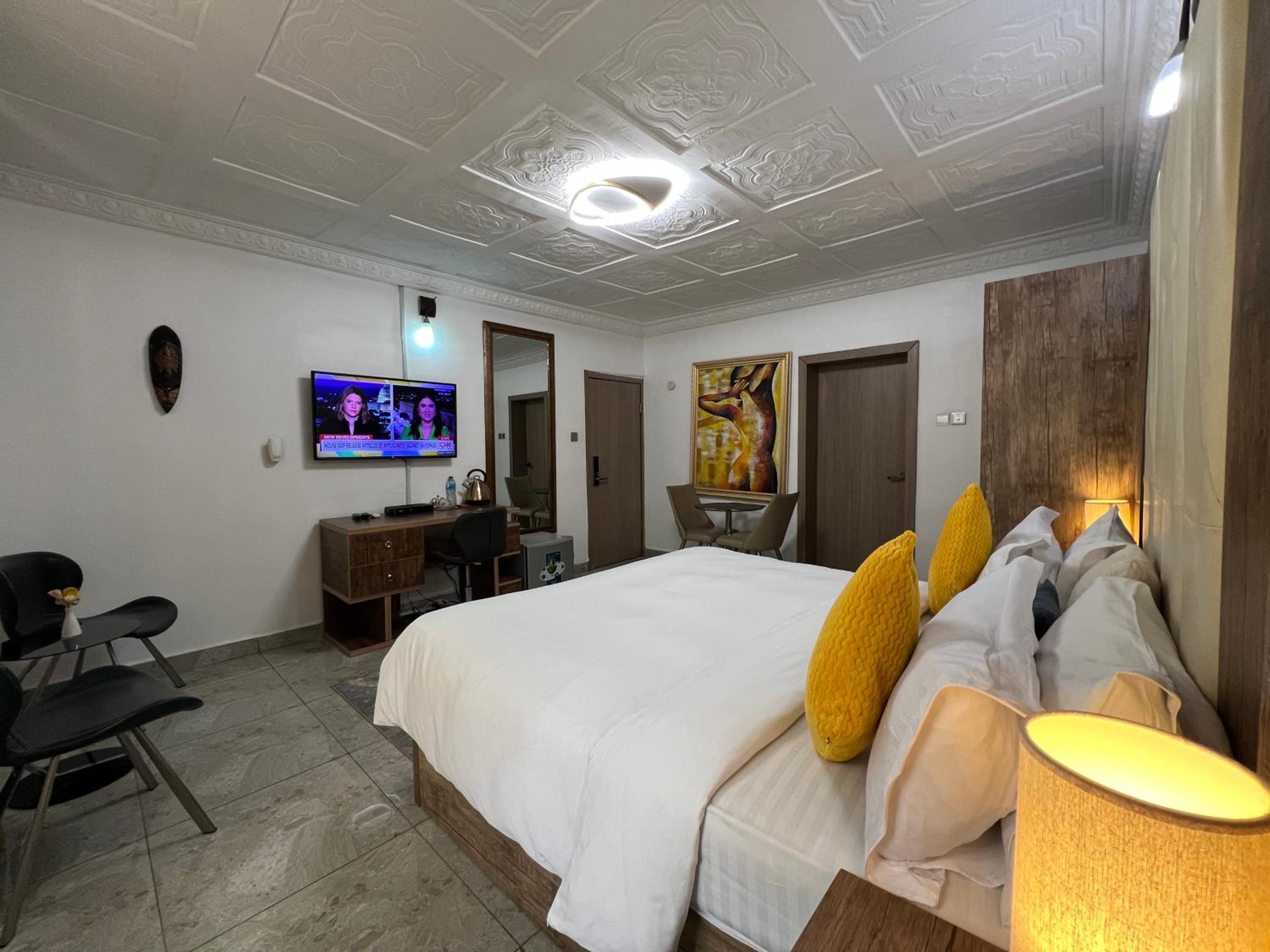 Double Room with Private Bathroom photo 3
