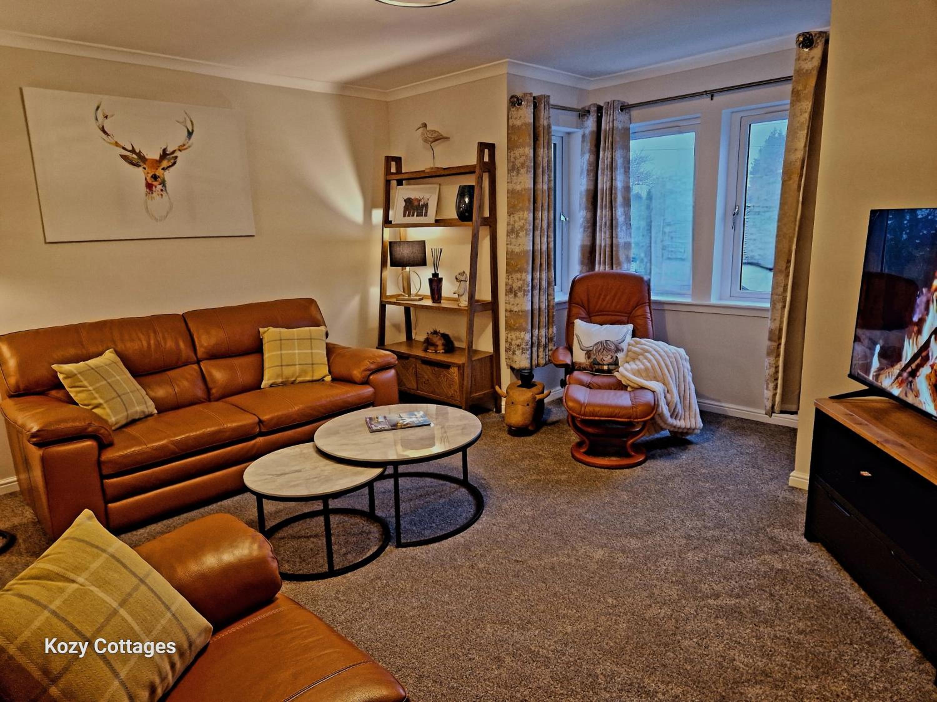 Three-Bedroom Apartment photo 1