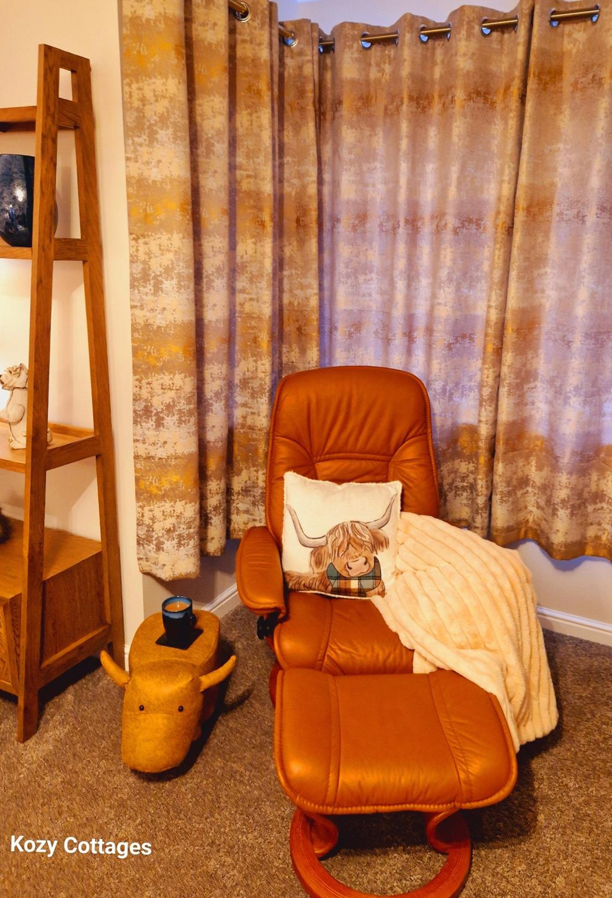 Three-Bedroom Apartment photo 2