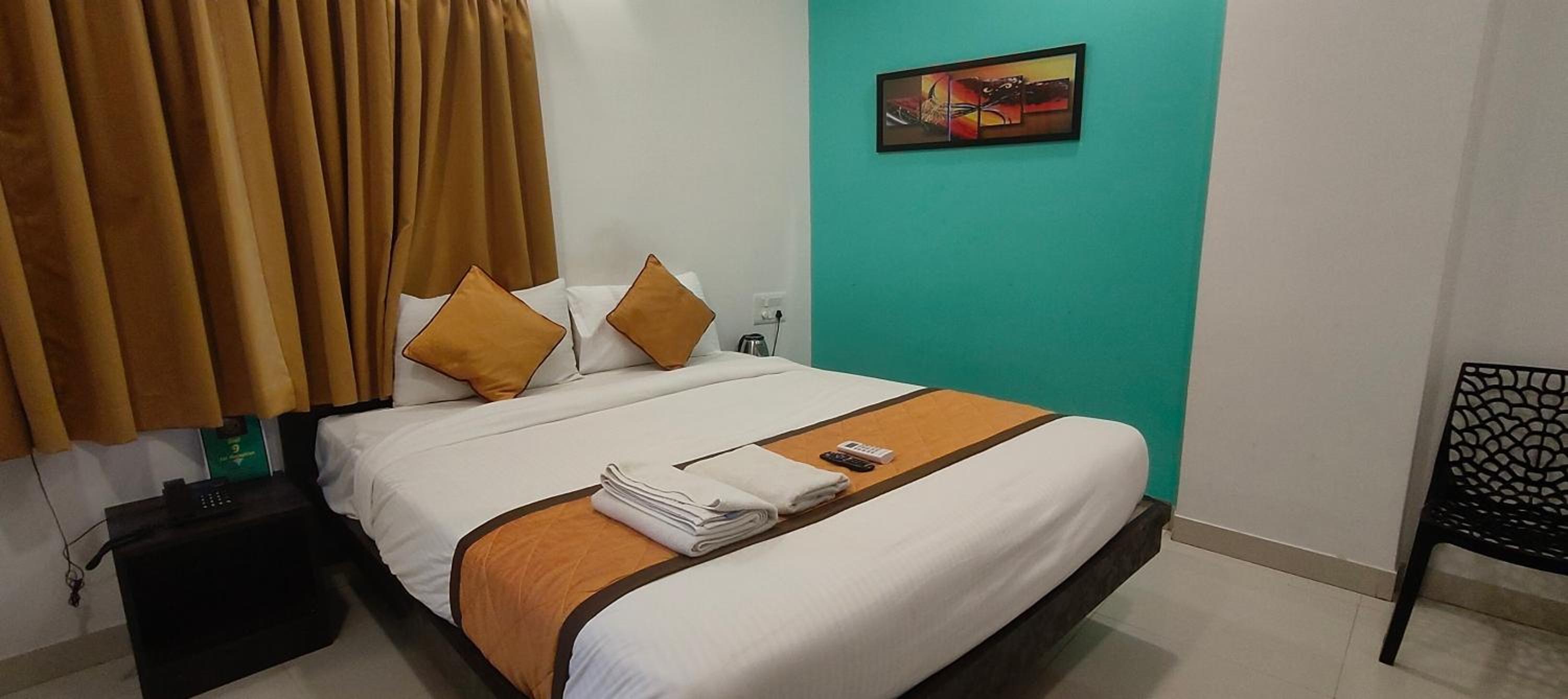 Deluxe Room - Photo 5