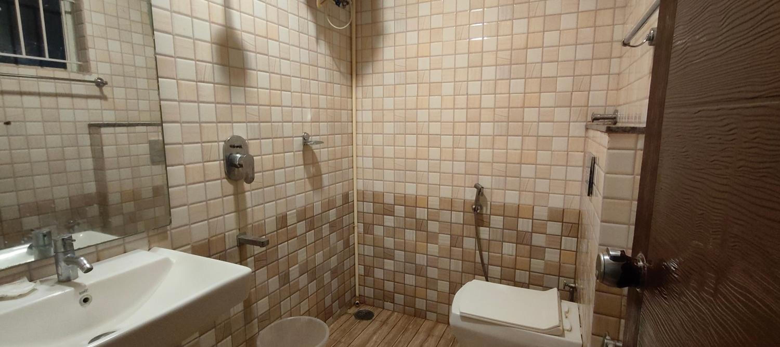 Deluxe Room - Photo 15