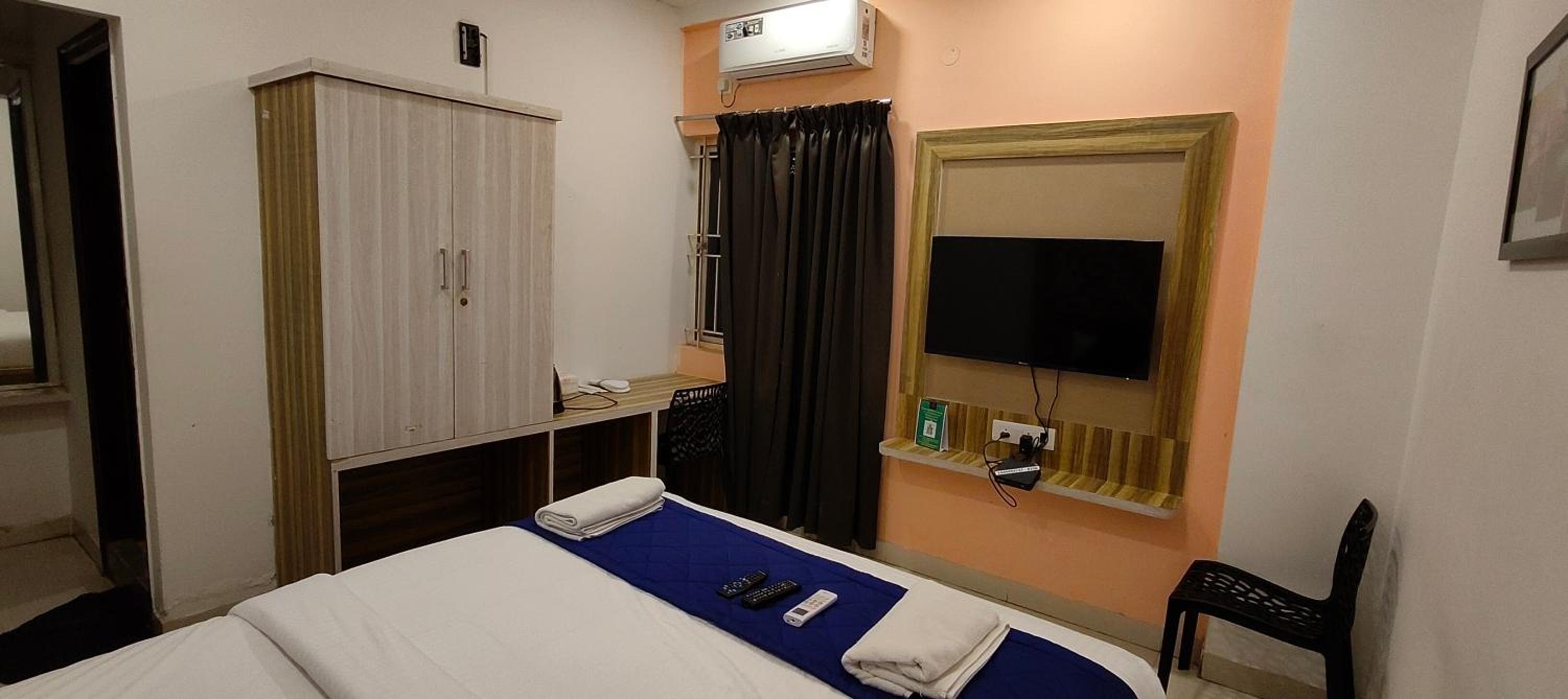 Deluxe Room - Photo 2