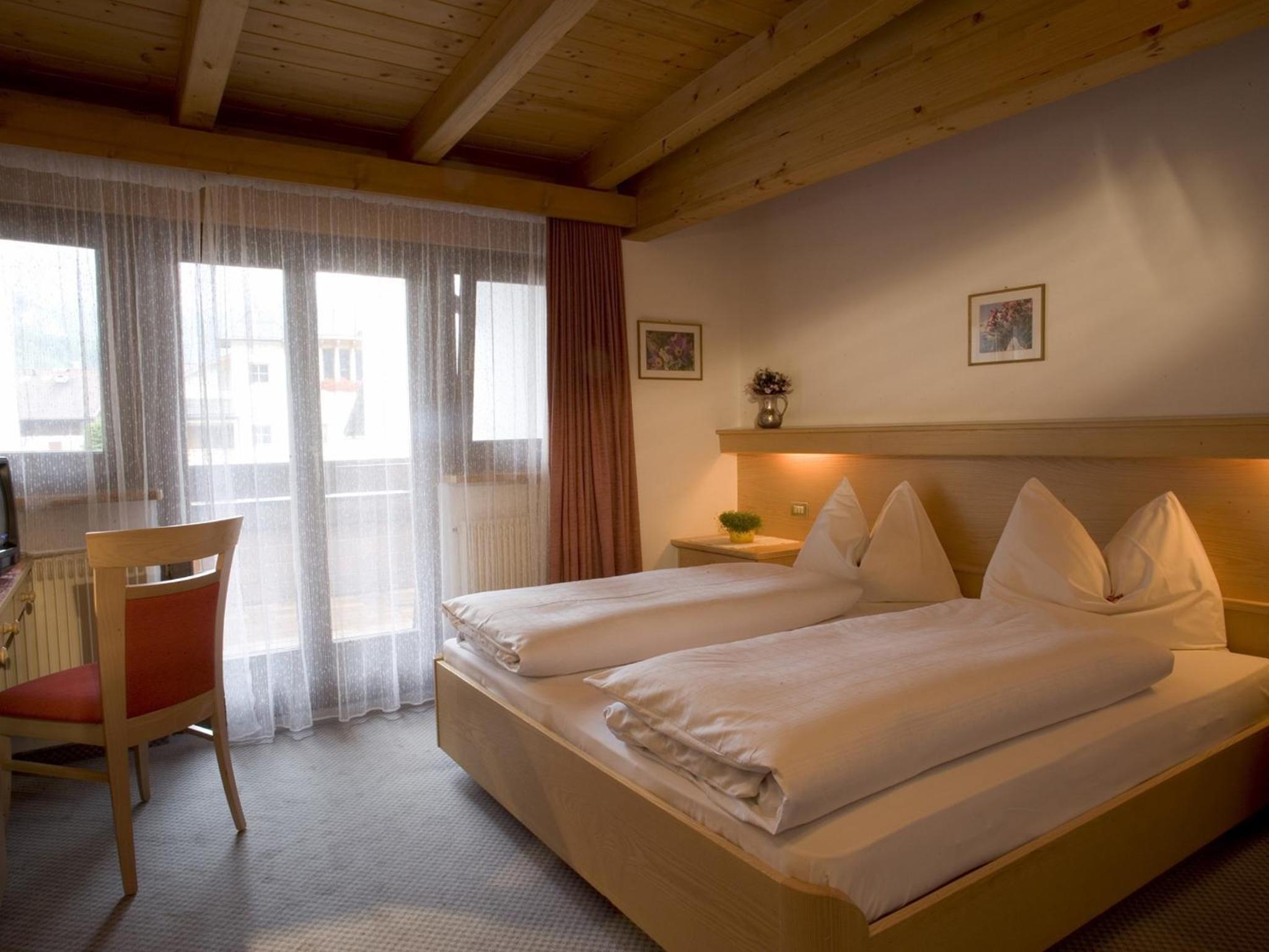 Standard Double Room - Photo 3