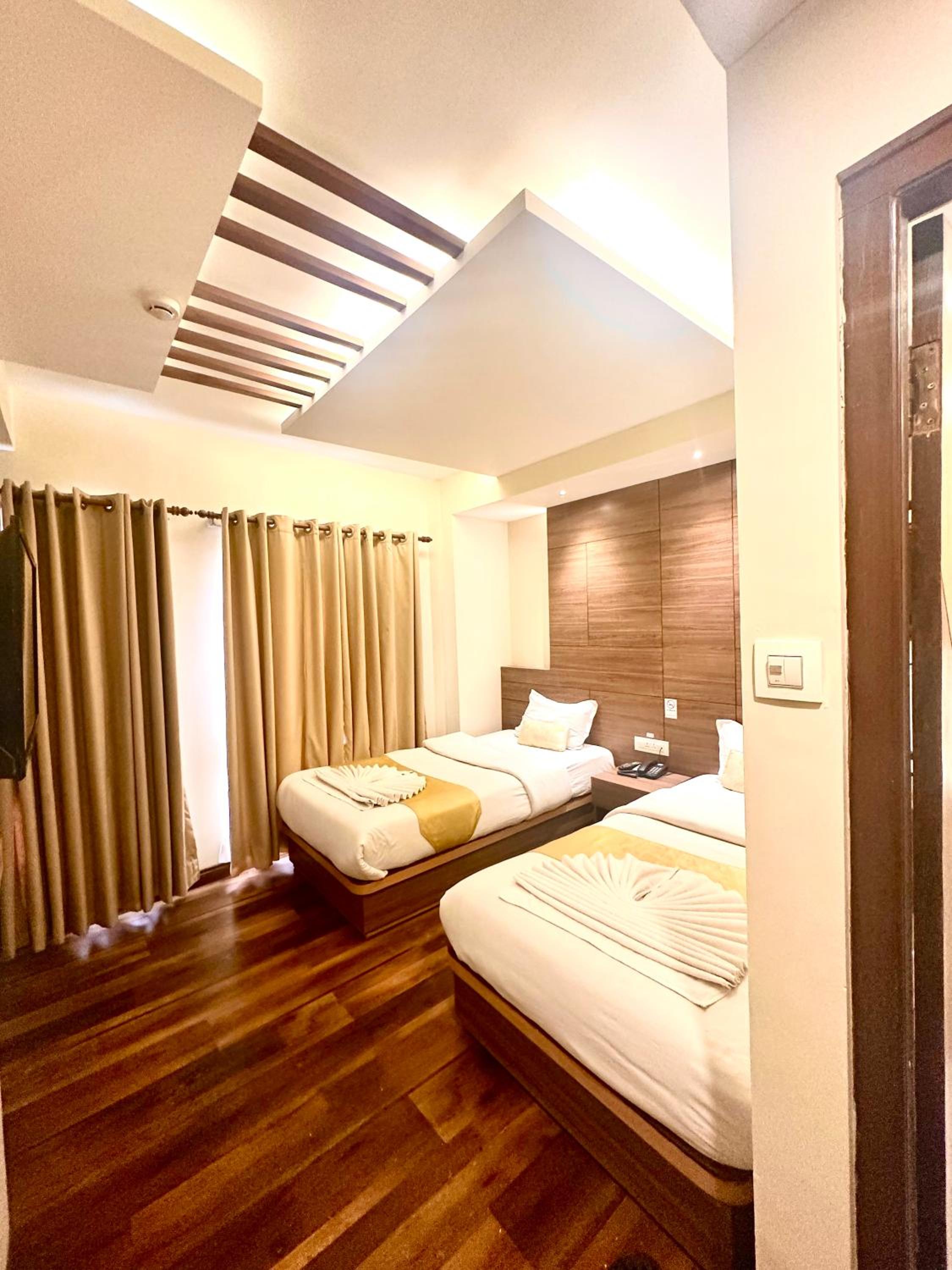 Deluxe Double or Twin Room - Photo 5