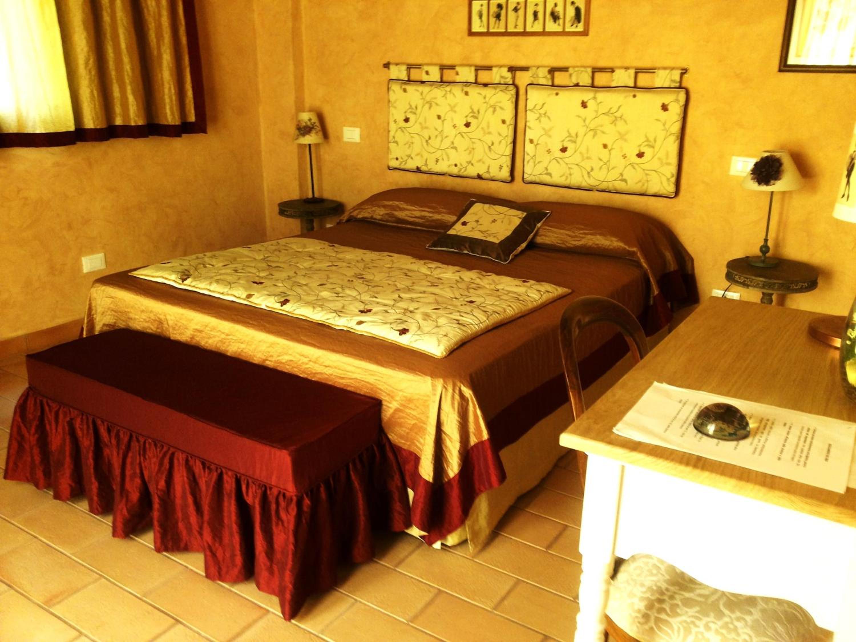 Deluxe Room - Photo 1