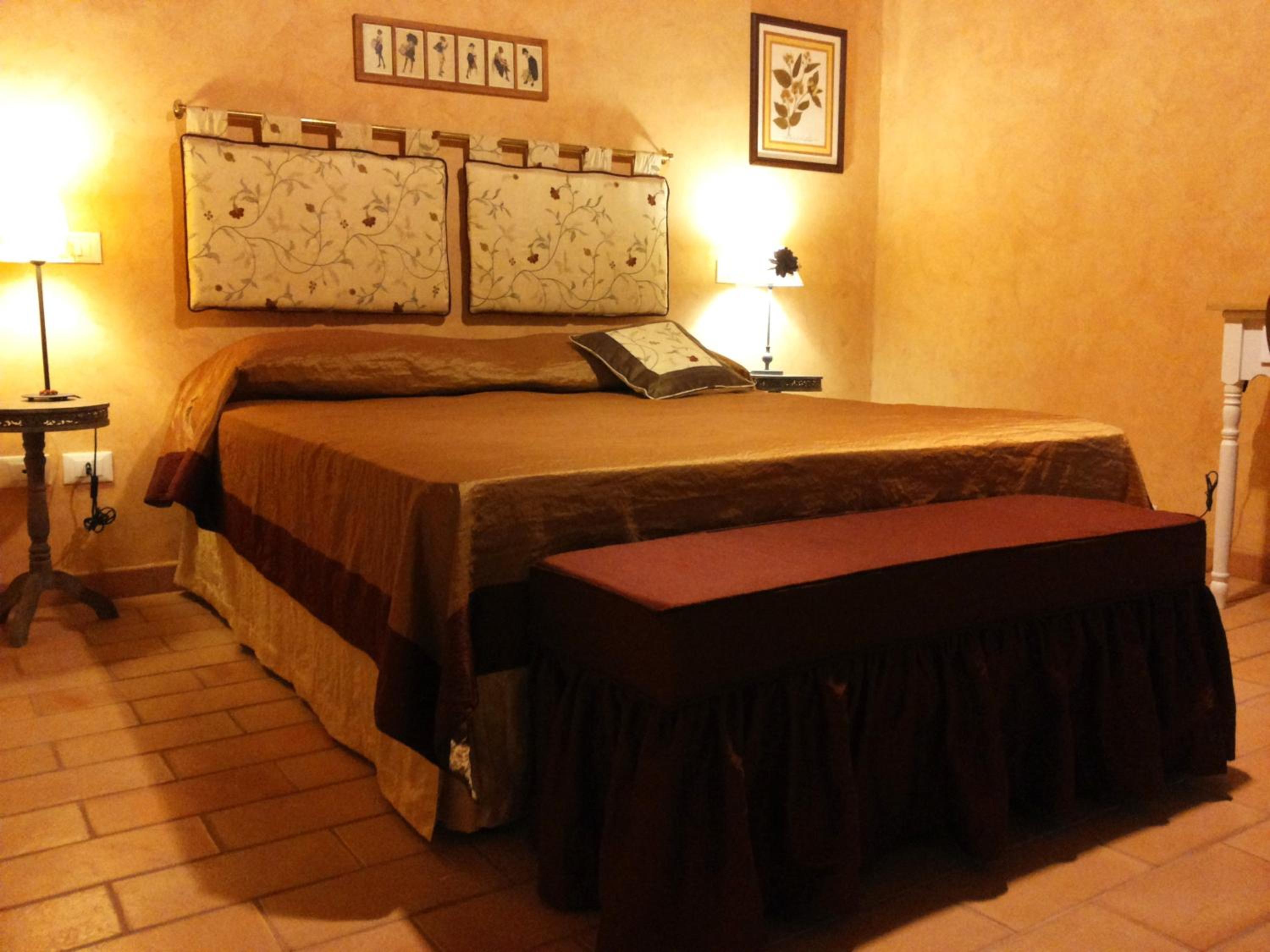 Deluxe Room - Photo 2