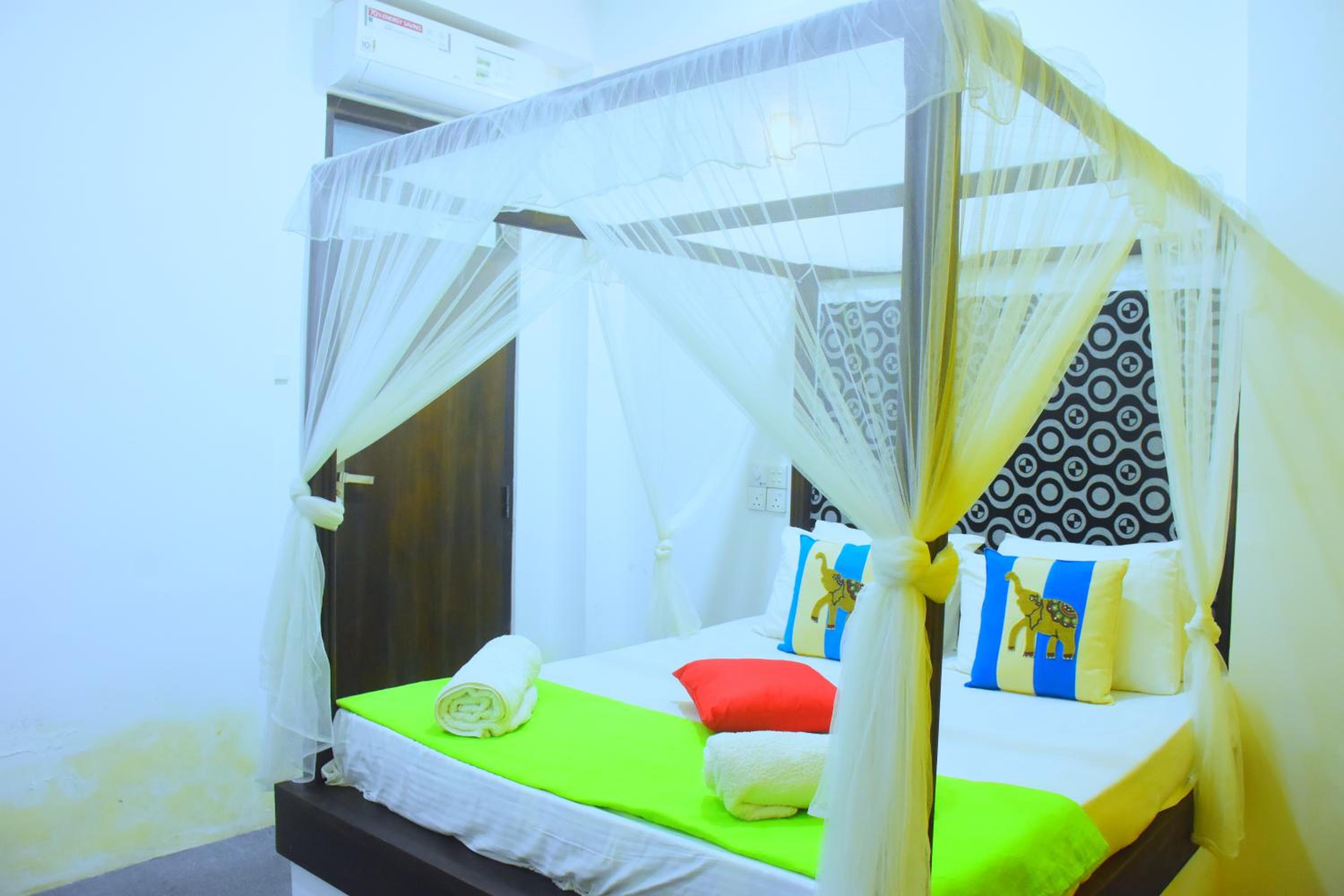 Deluxe Double Room with Balcony photo 2