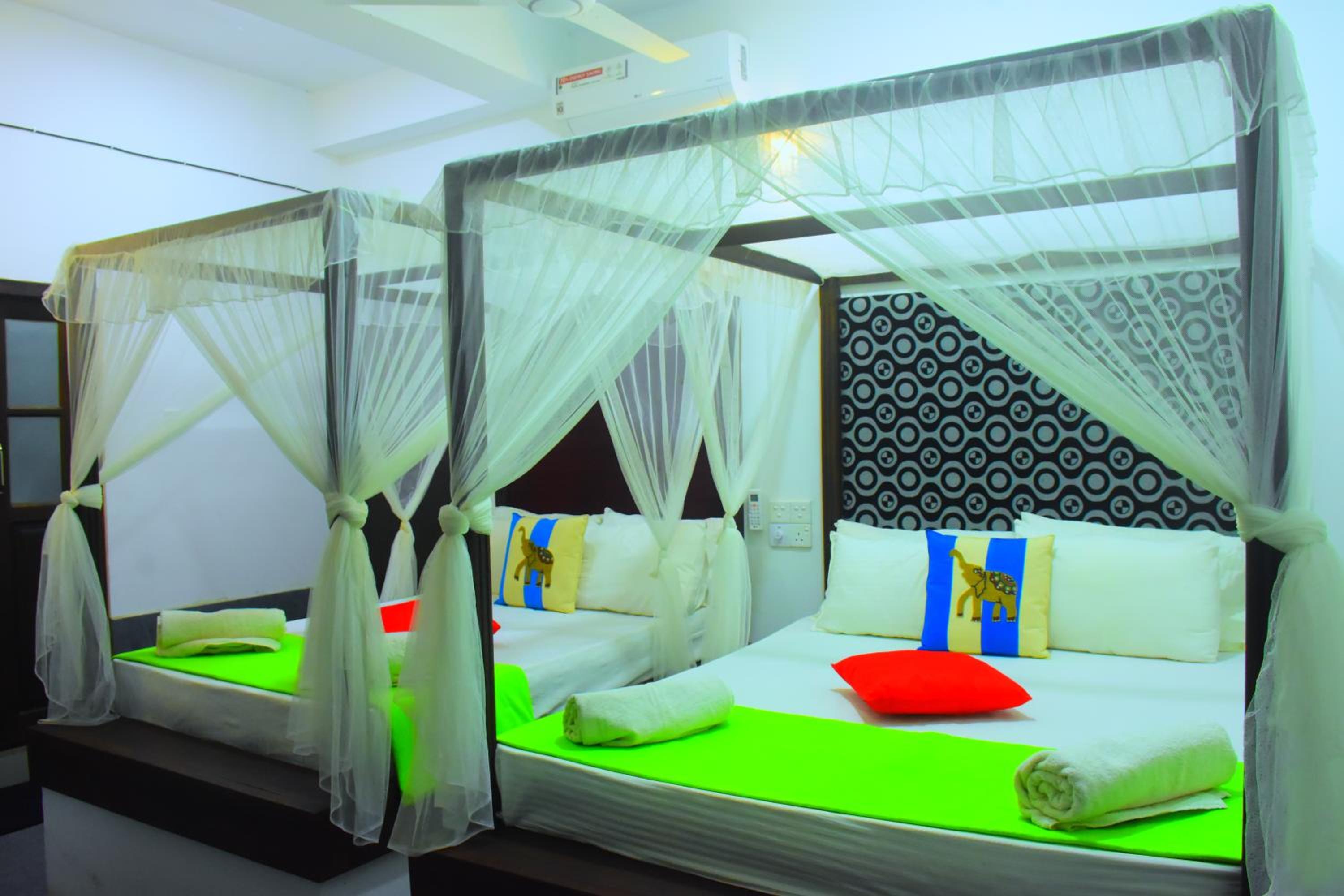 Deluxe Family Suite photo 1