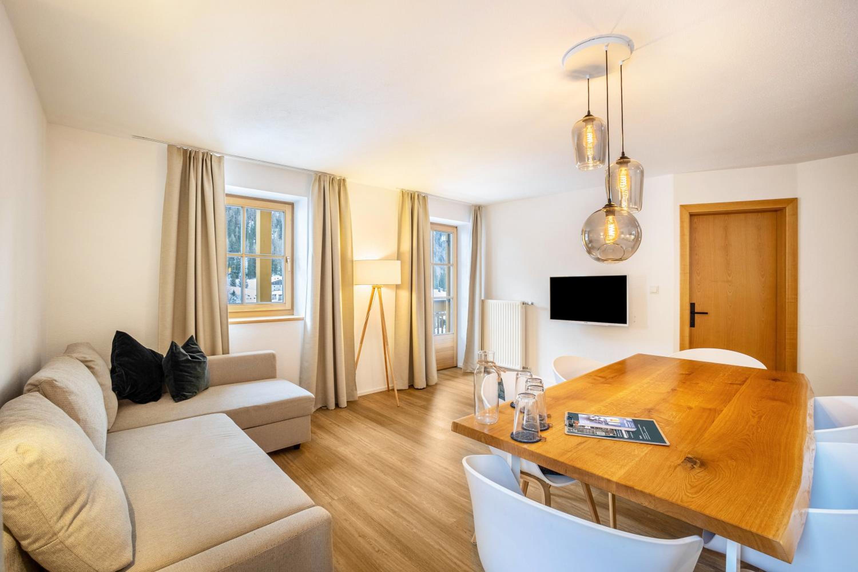Two-Bedroom Deluxe Apartment with Garden View