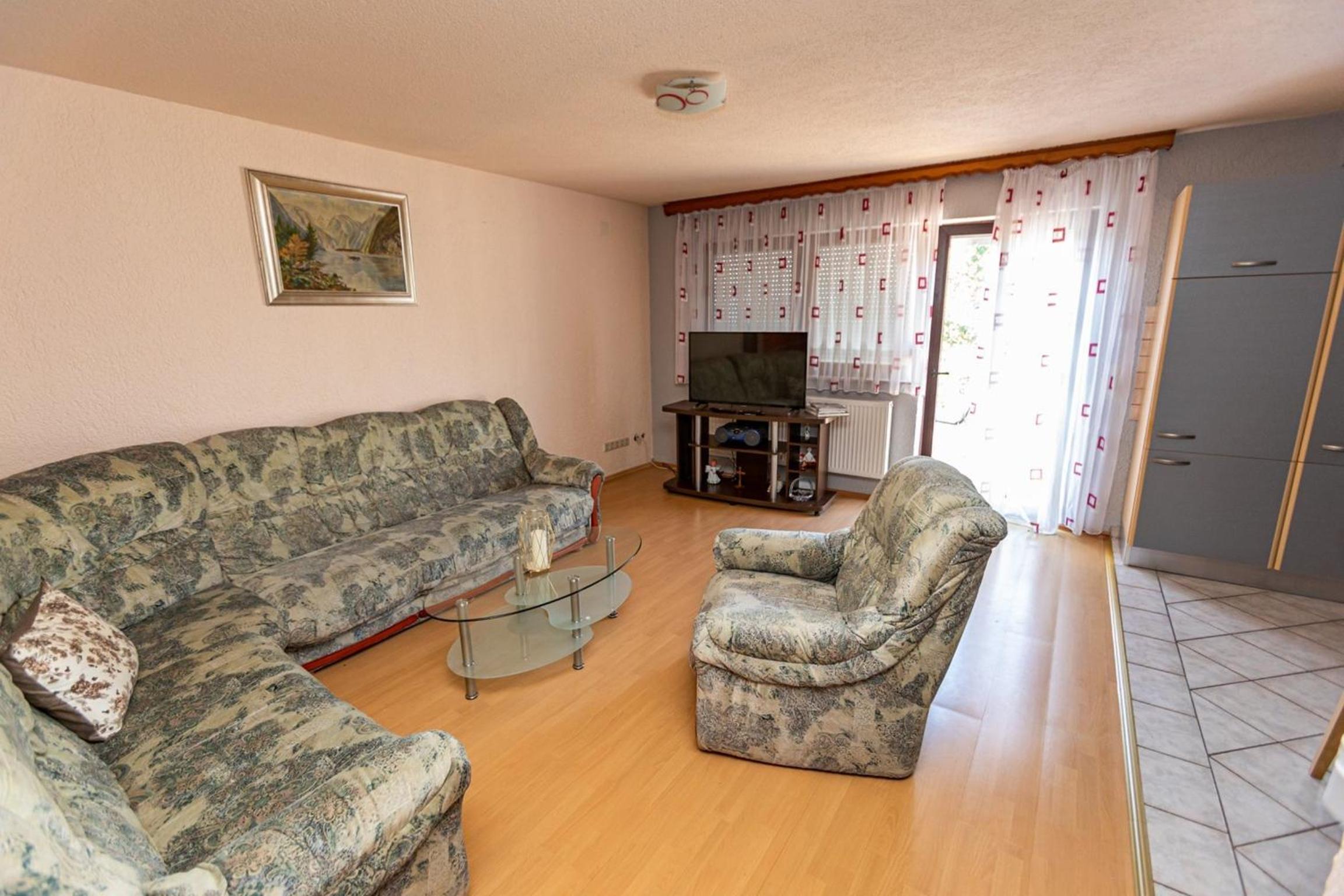 Three Bedroom Apartment with Terrace photo 3