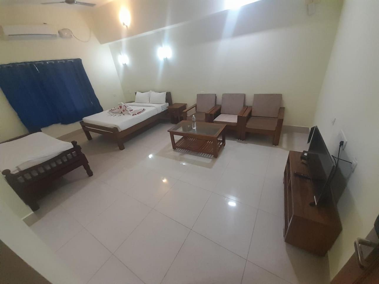 Standard Triple Room - Photo 1