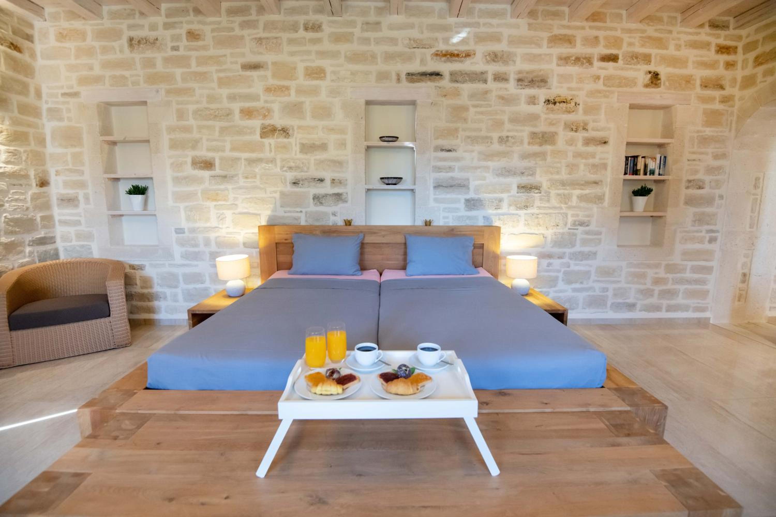 Three-Bedroom Villa photo 1