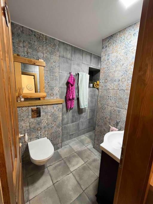 Three-Bedroom House photo 2