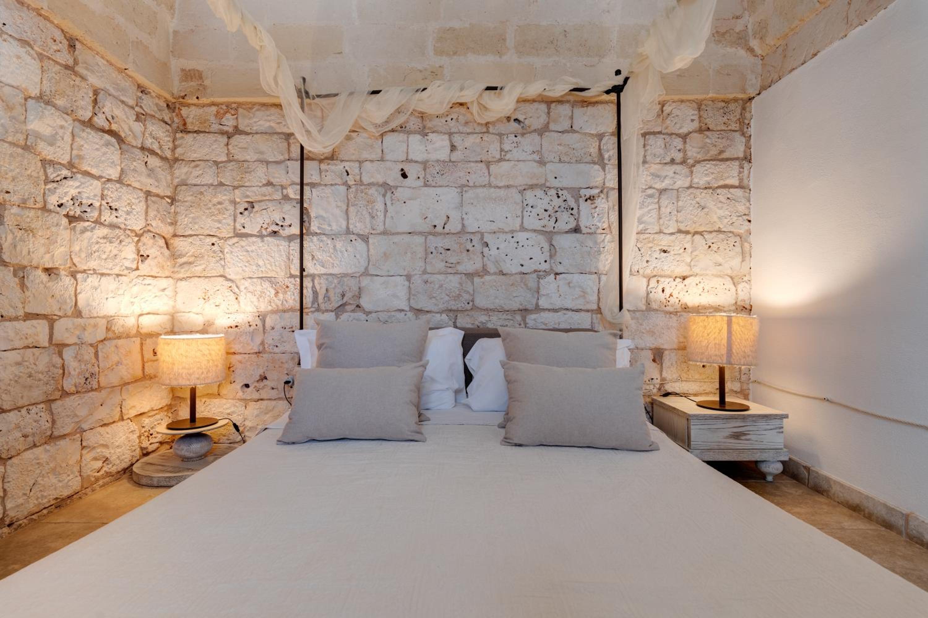 Deluxe Suite with Spa Bath