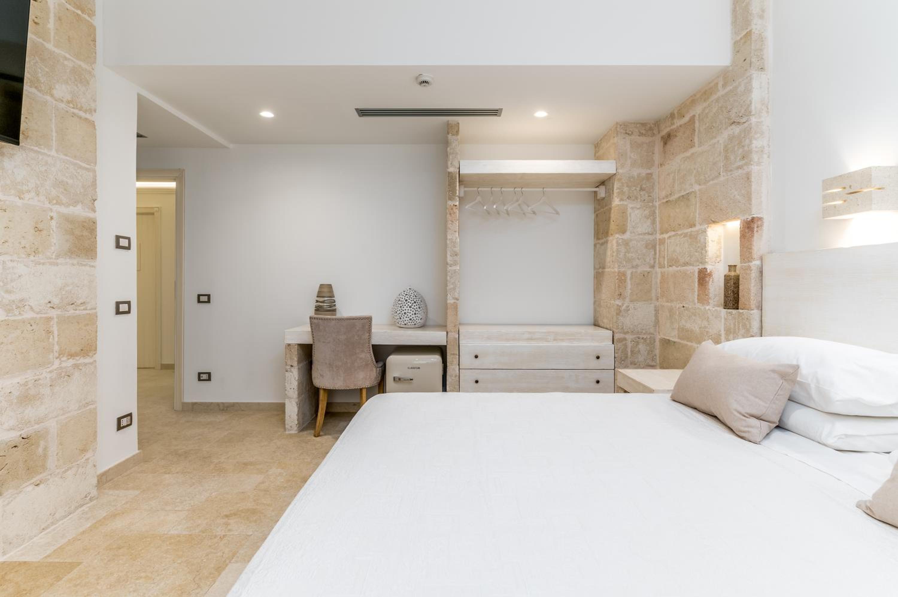 Superior Double Room - Photo 2