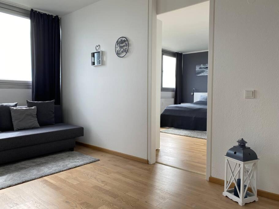 One-Bedroom Apartment photo 1