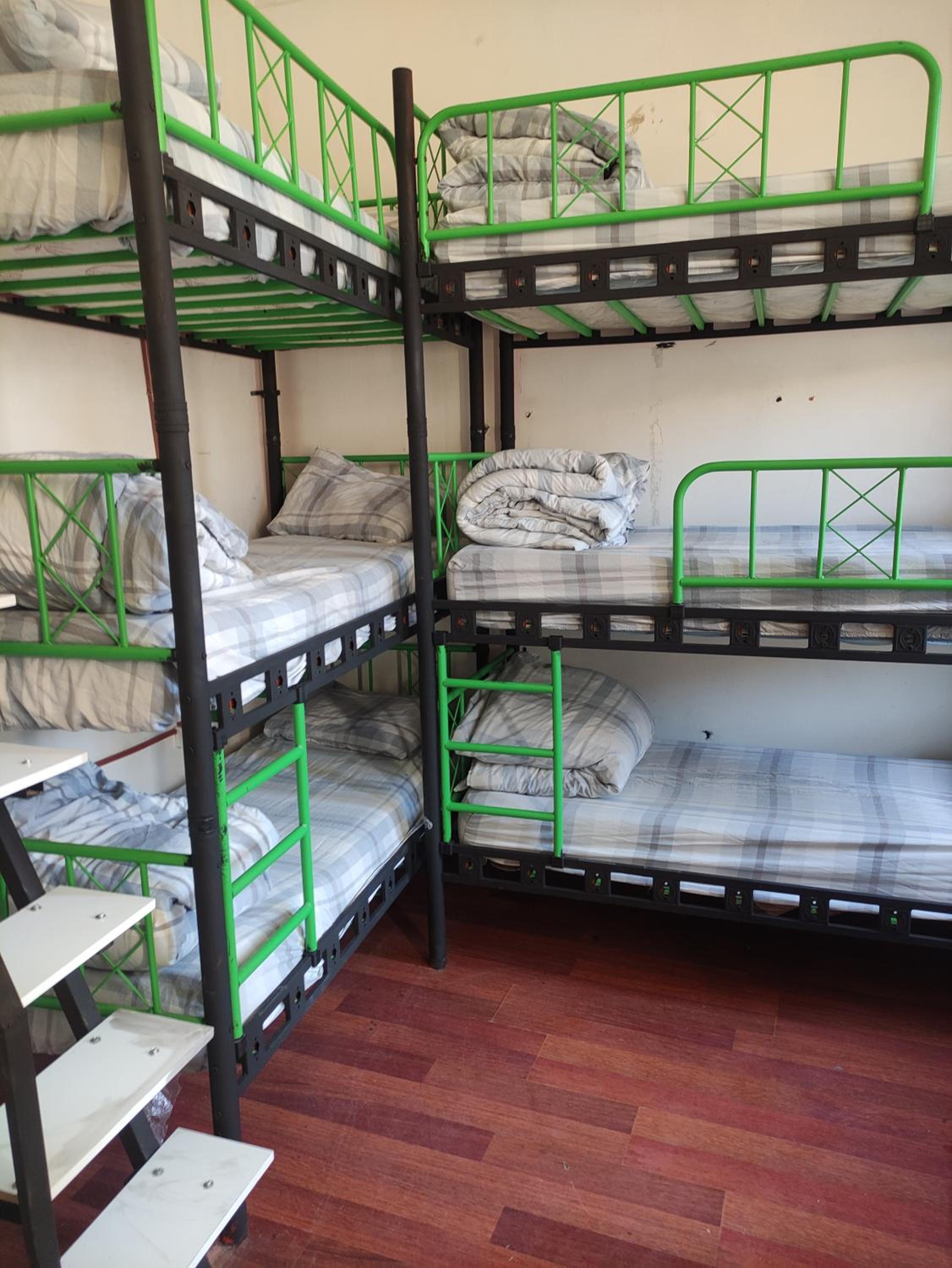 Bed in 8-Bed Mixed Dormitory Room photo 1