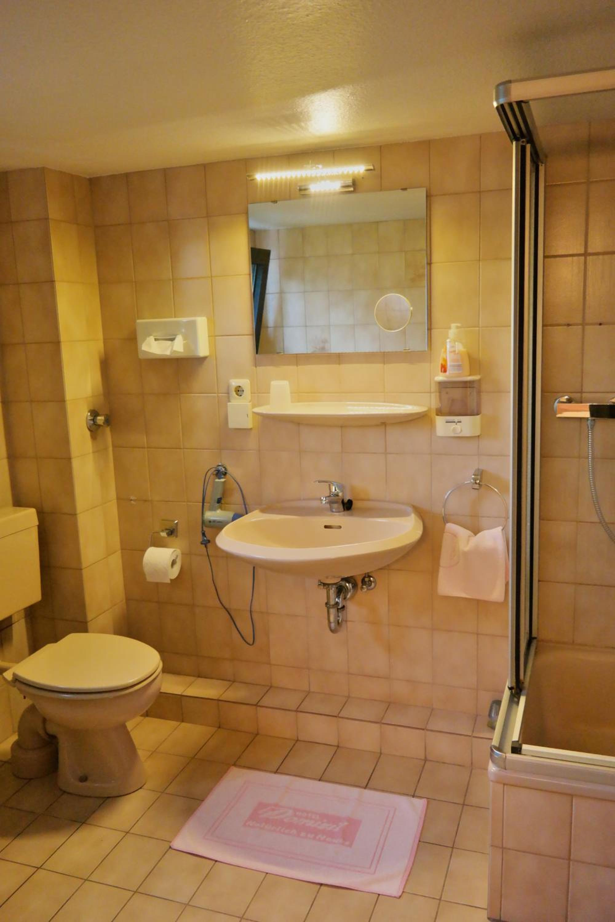 Single Room photo 3