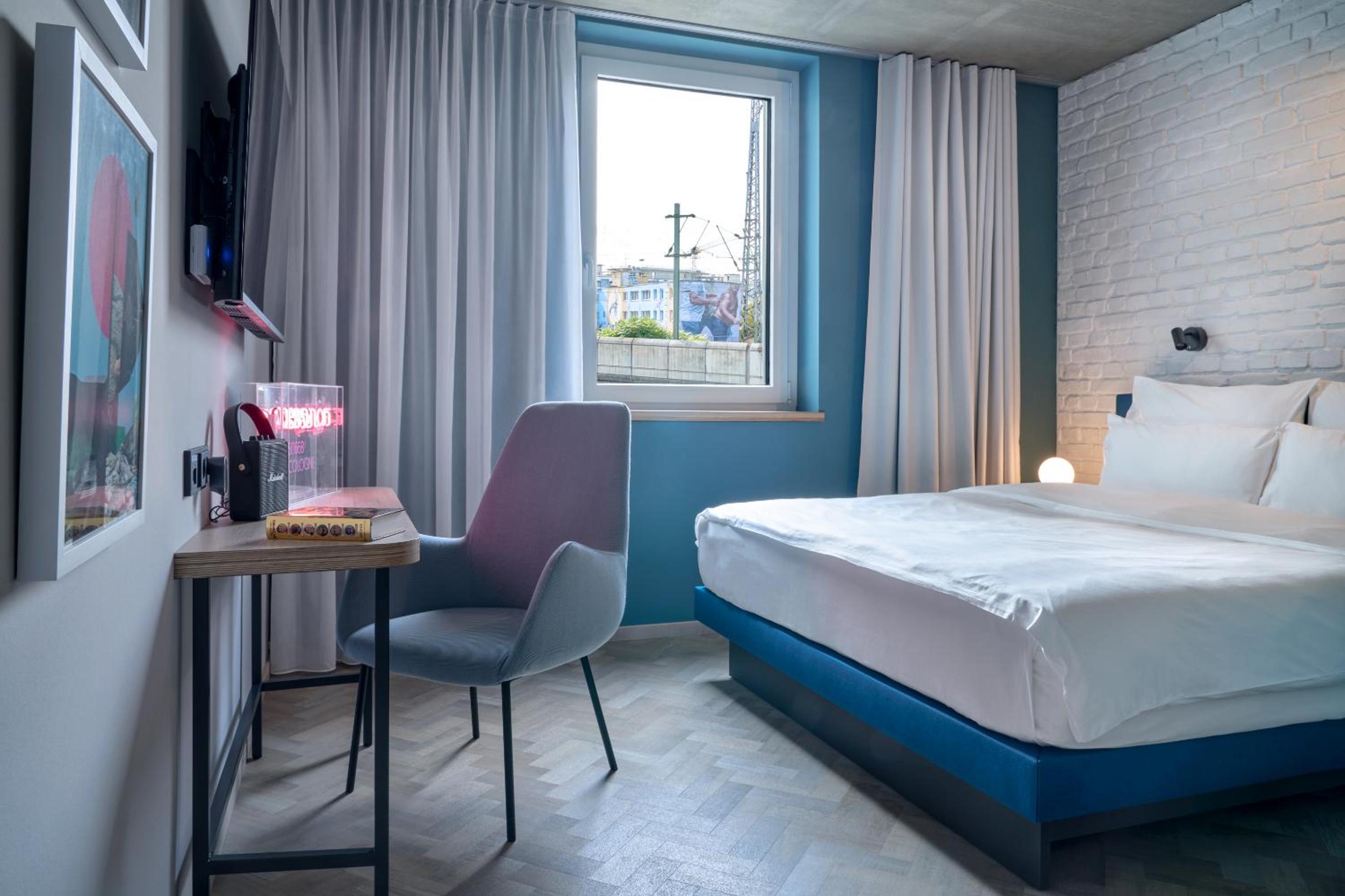 Double Room with Cologne Cathedral View - "Urban View" - Photo 1