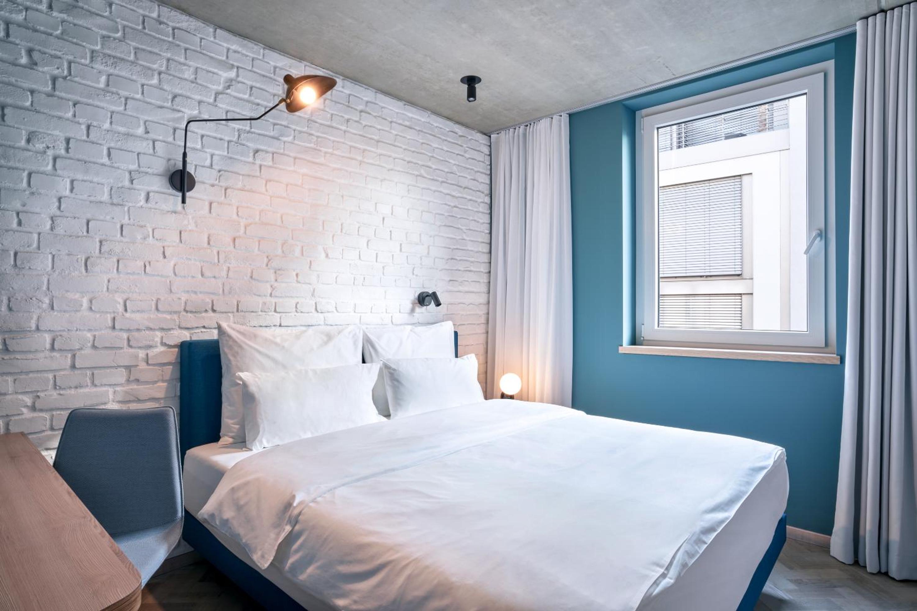 Standard Double Room - "Urban Basic" - Photo 4