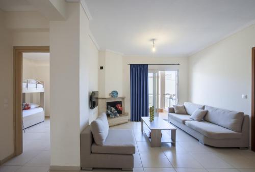 Two-Bedroom Apartment - Photo 27