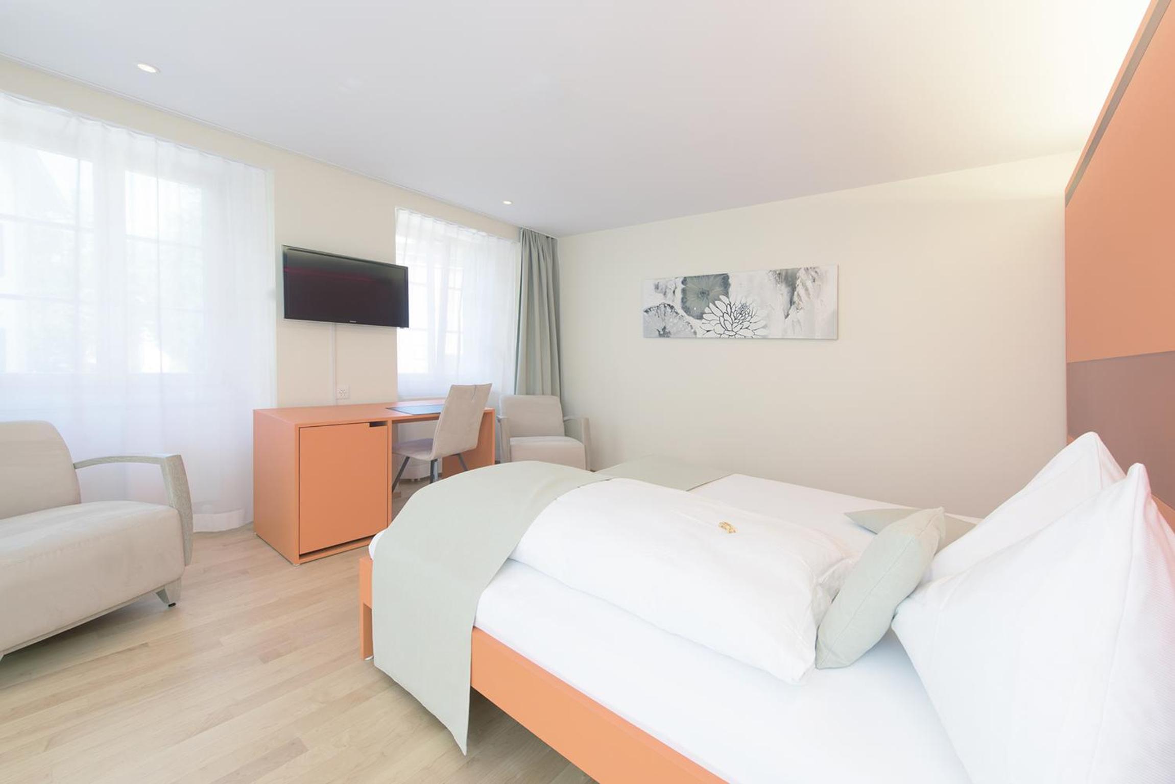 Standard Double Room - Photo 17
