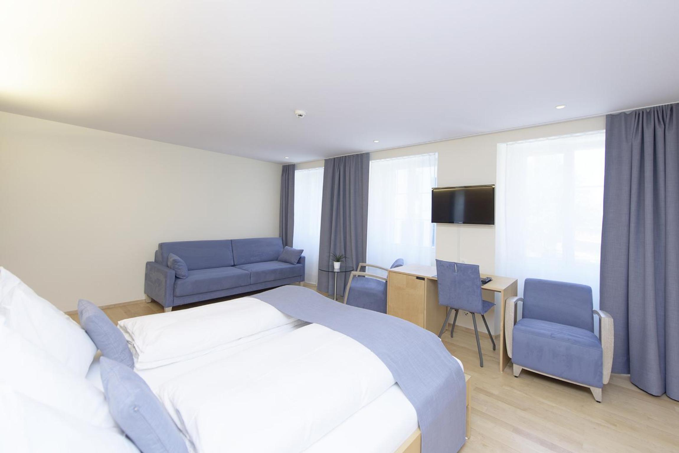 Standard Double Room - Photo 18