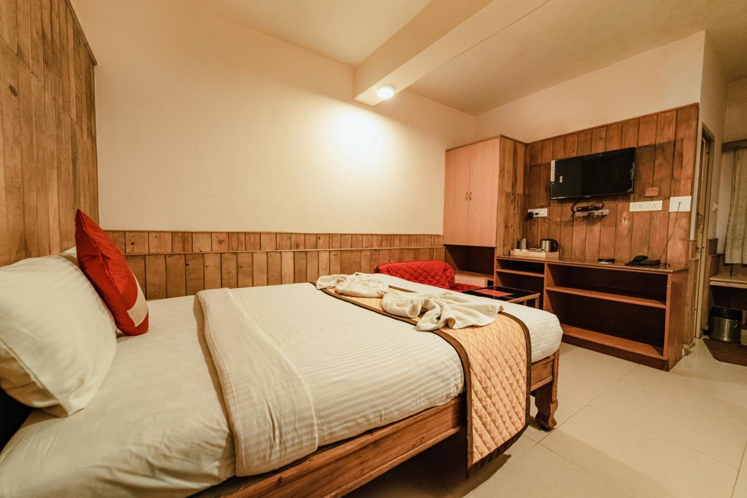 Budget Double Room - Photo 2
