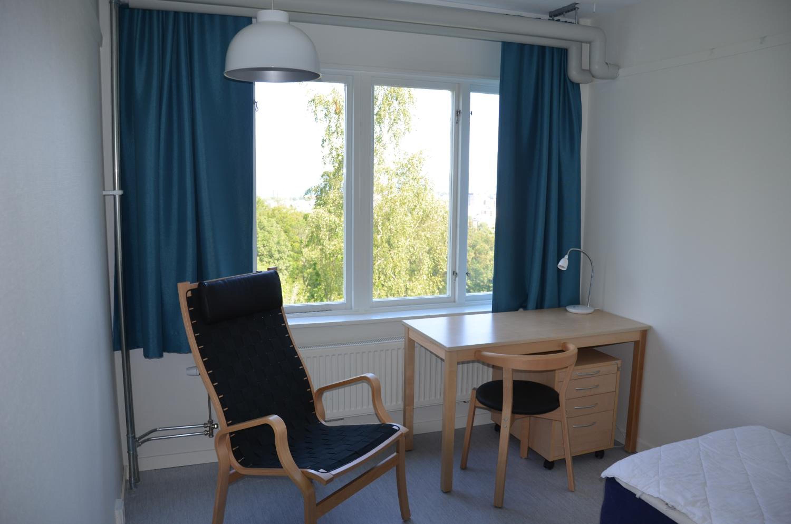 Budget Single Room with Shared Shower photo 3