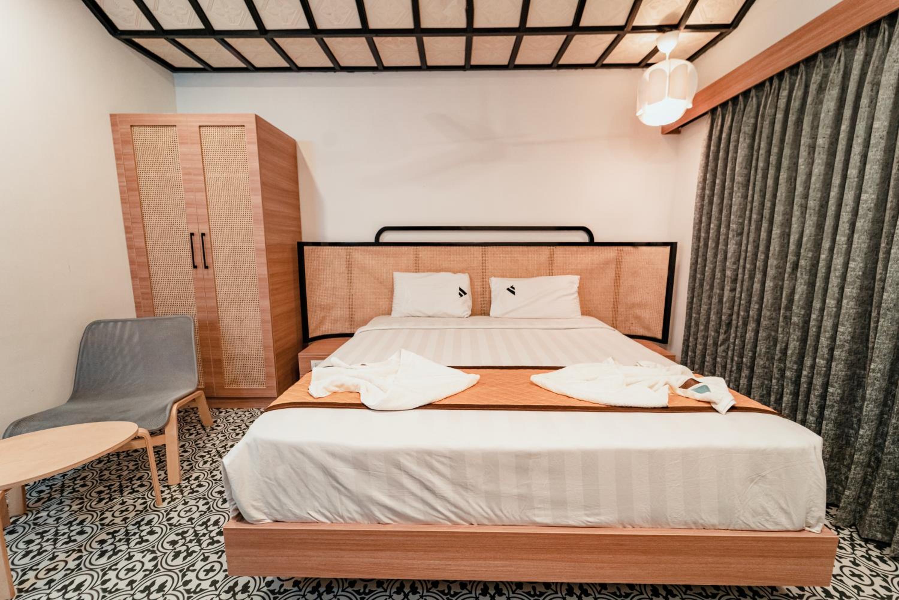 Deluxe Double Room - Photo 5