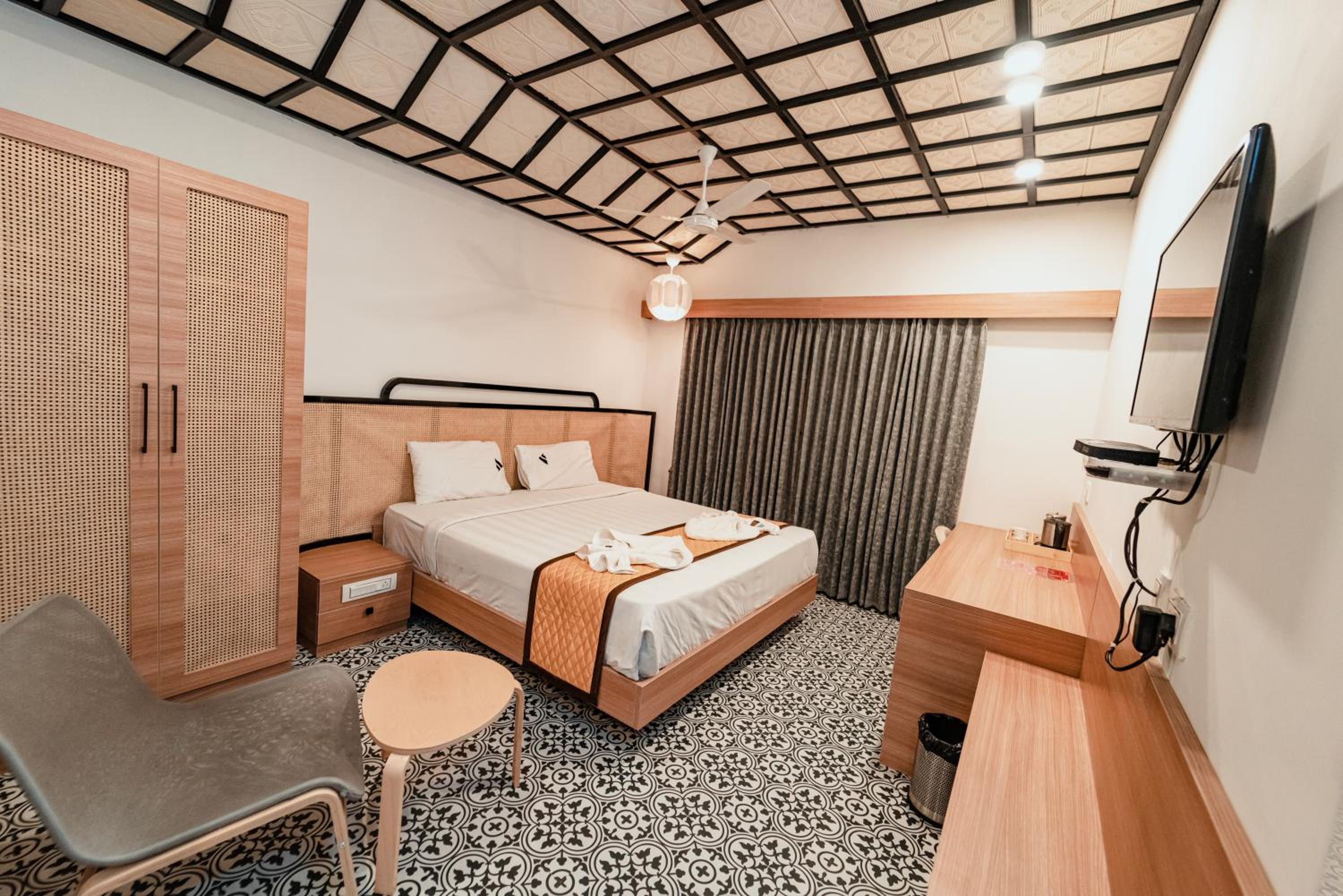 Deluxe Double Room - Photo 7