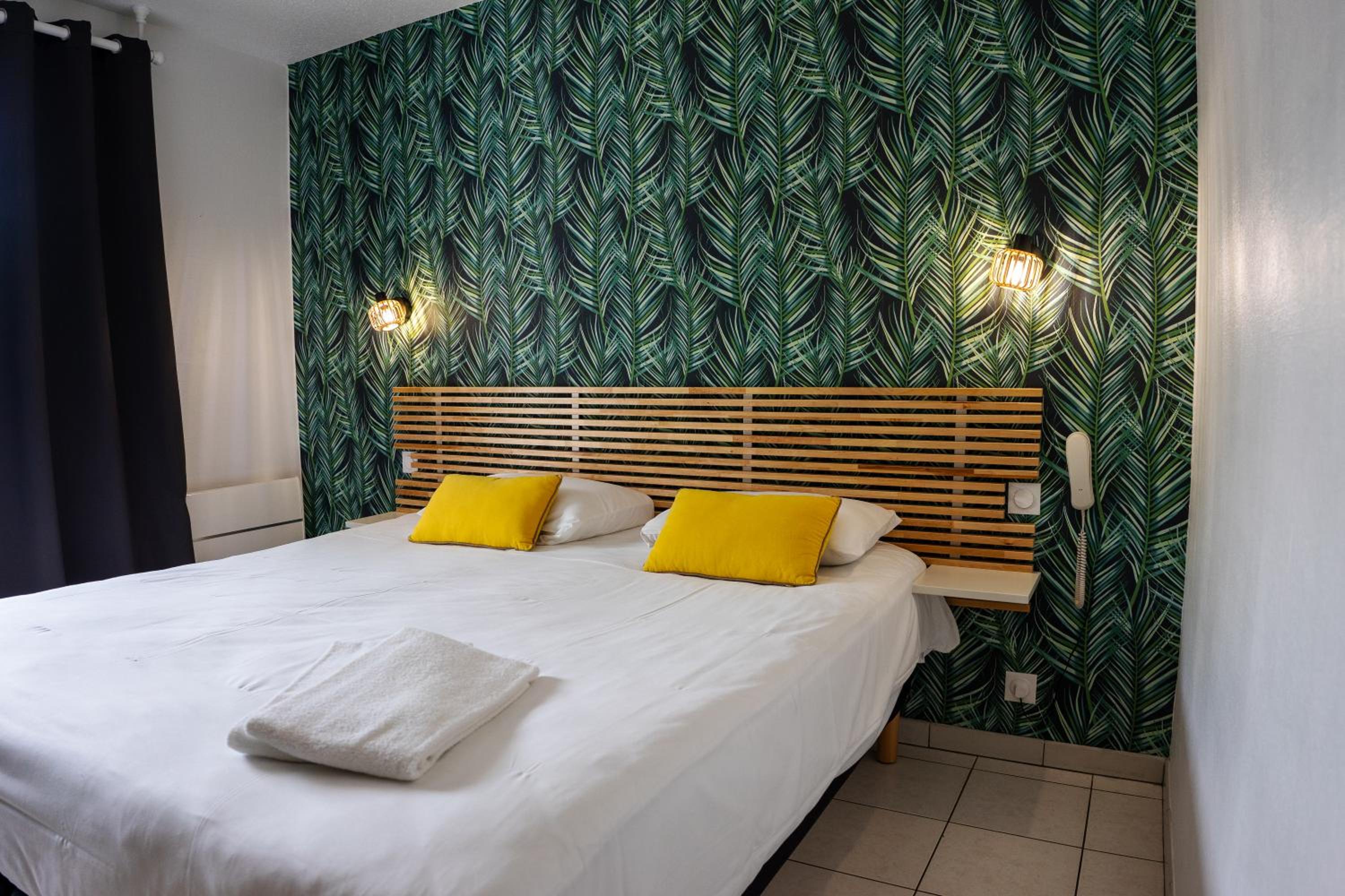Elegance Double Room - Photo 1
